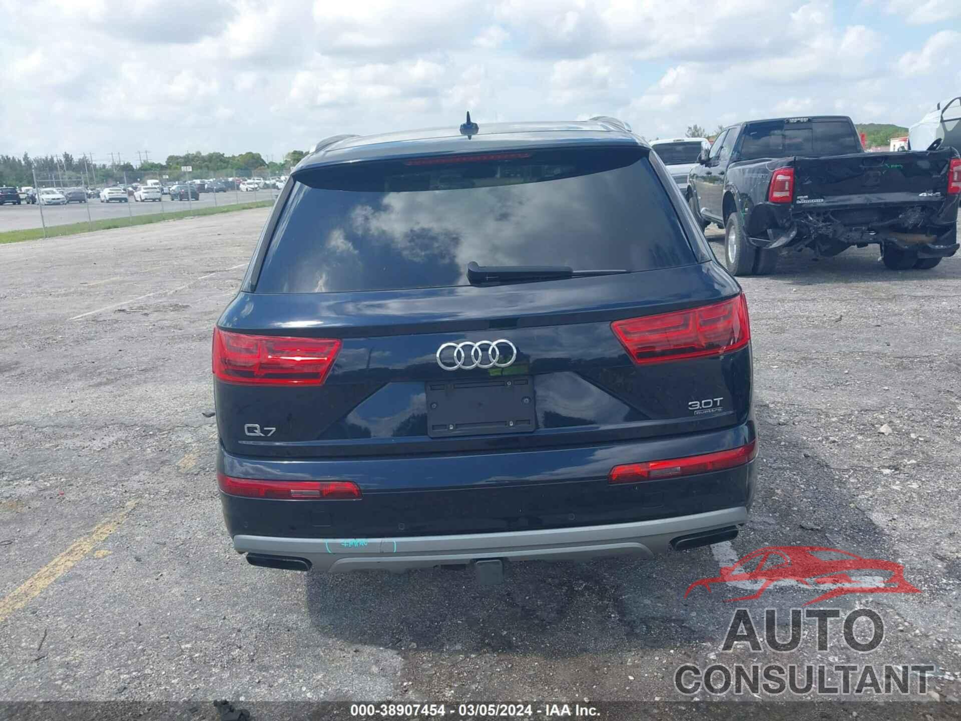 AUDI Q7 2018 - WA1LAAF79JD012382