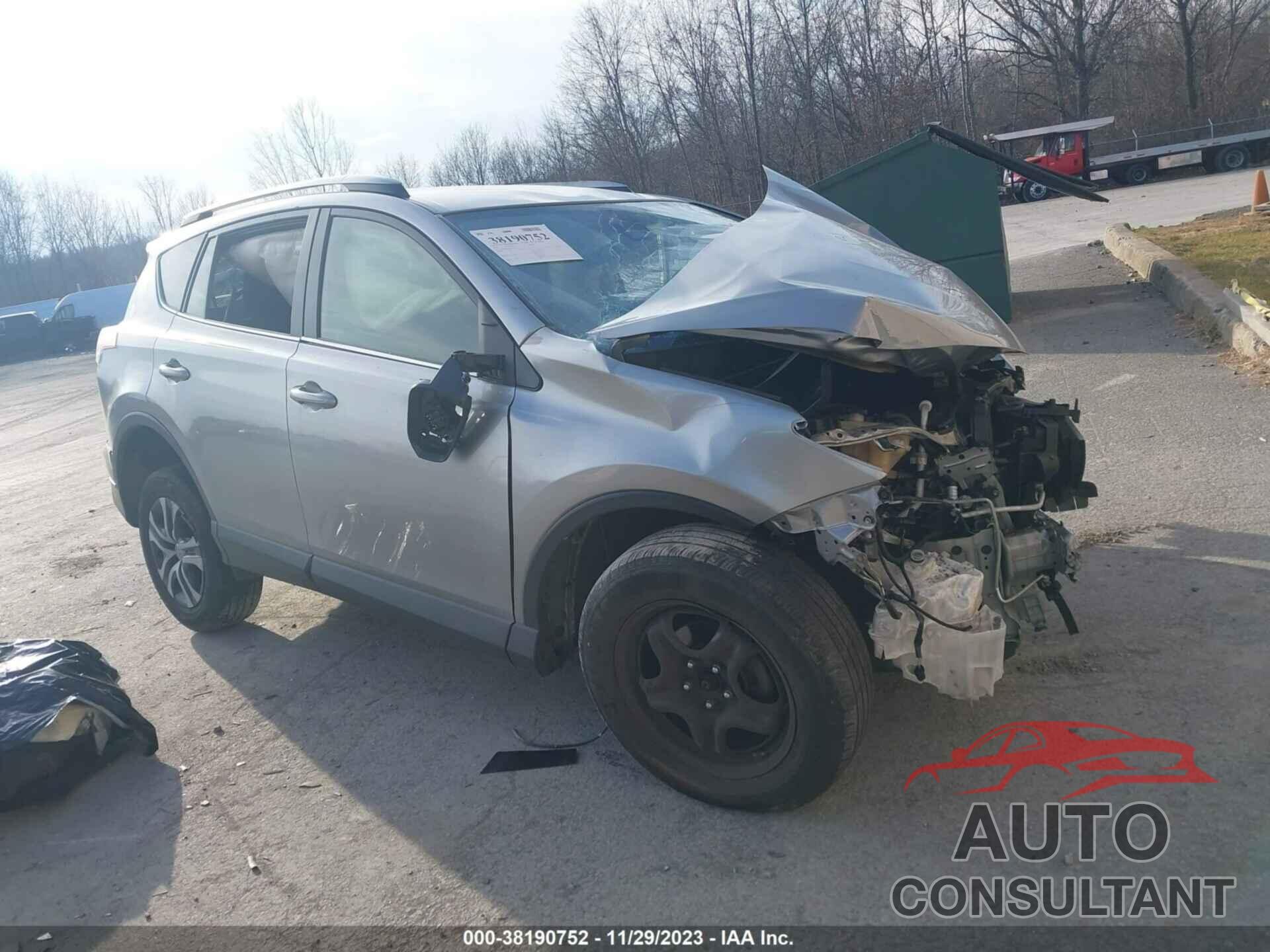 TOYOTA RAV4 2018 - JTMBFREV1JJ195246