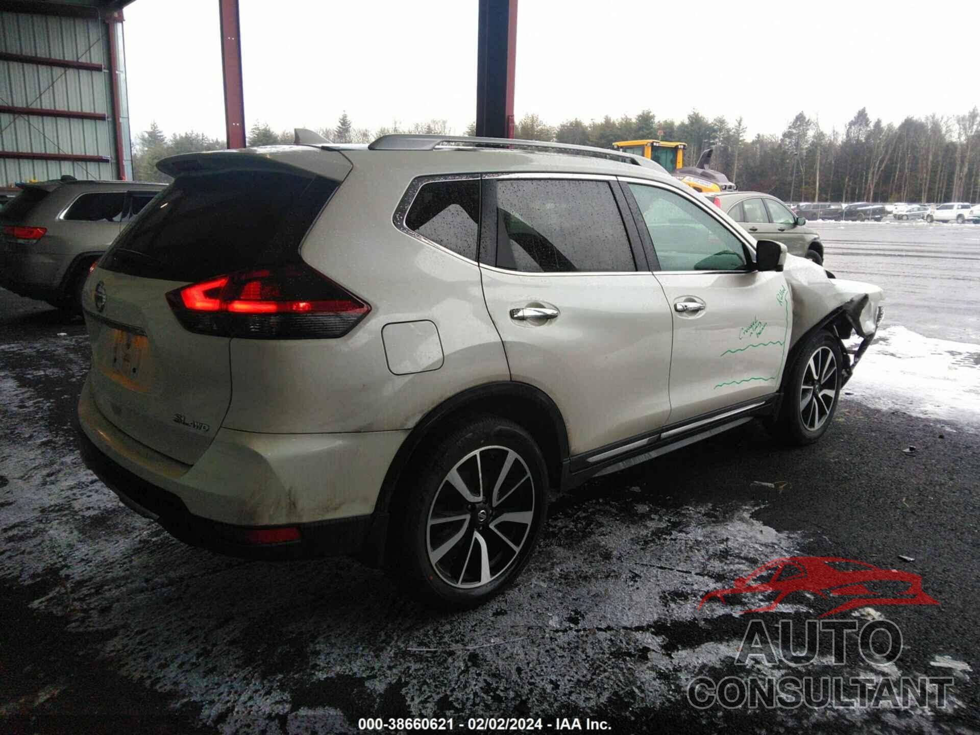 NISSAN ROGUE 2018 - 5N1AT2MV2JC777014