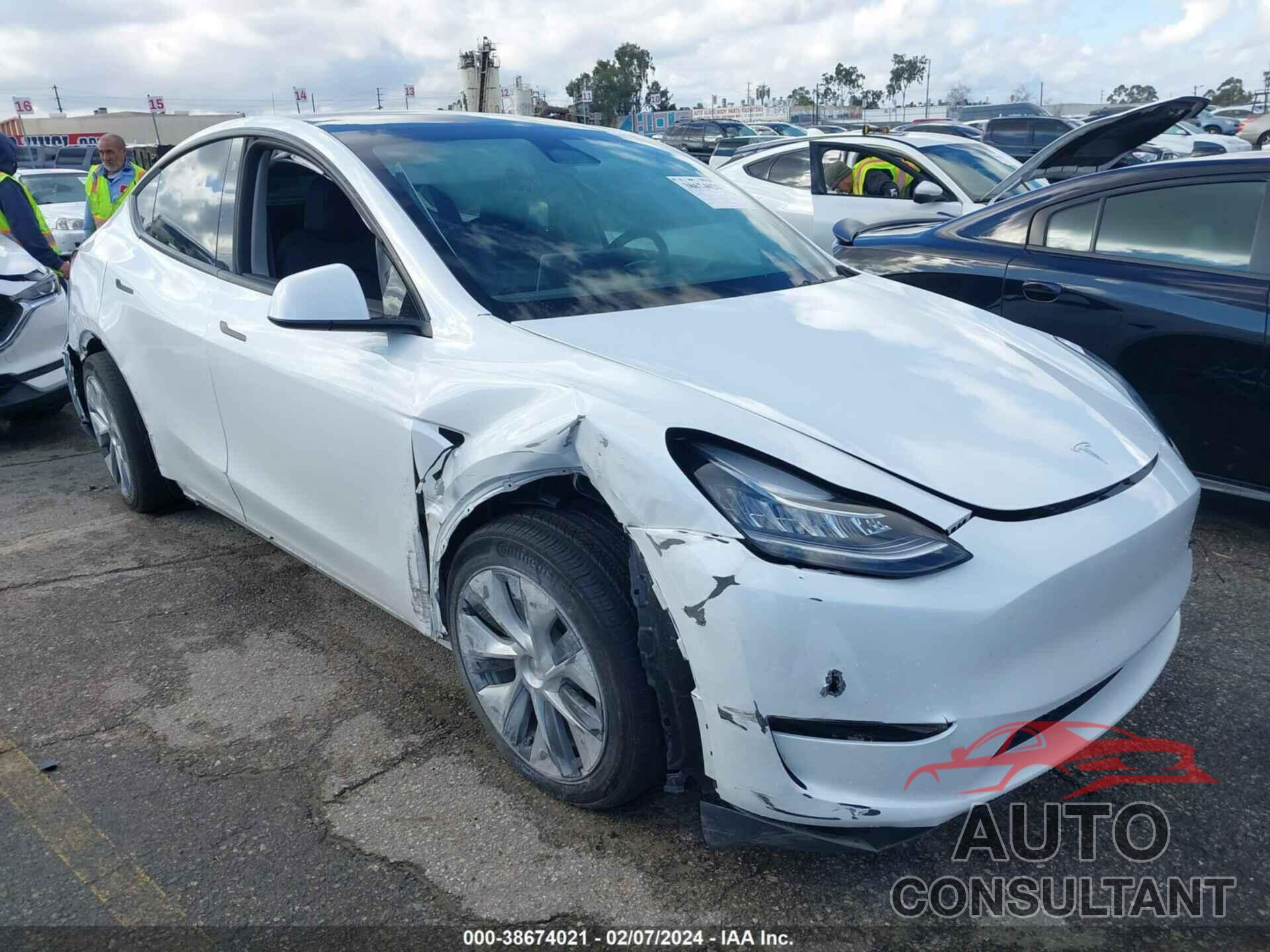 TESLA MODEL Y 2023 - 7SAYGDEE8PA040574