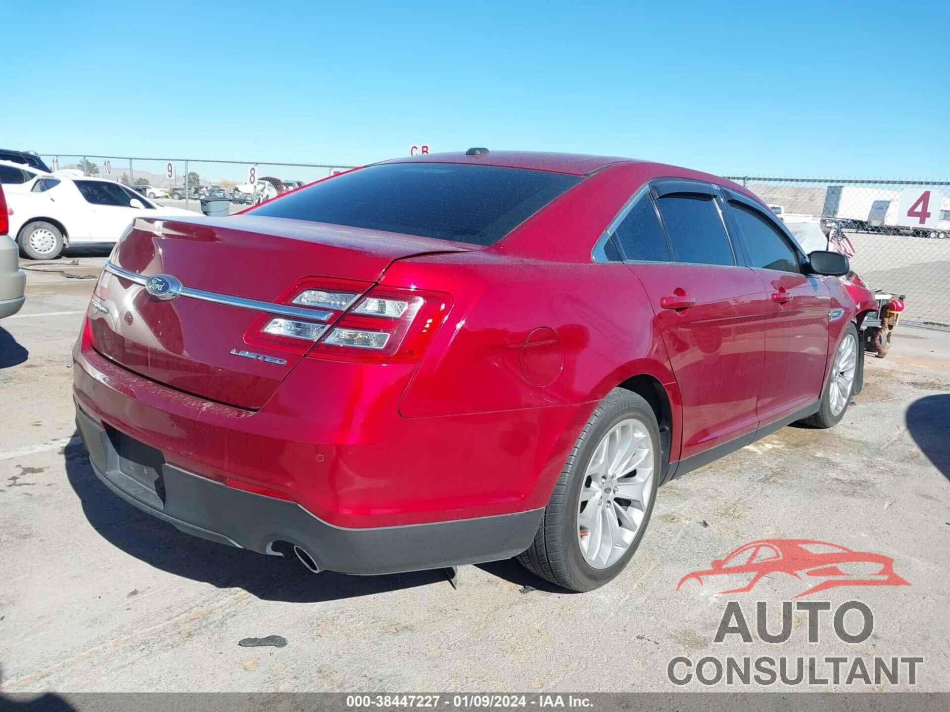 FORD TAURUS 2018 - 1FAHP2F80JG106275