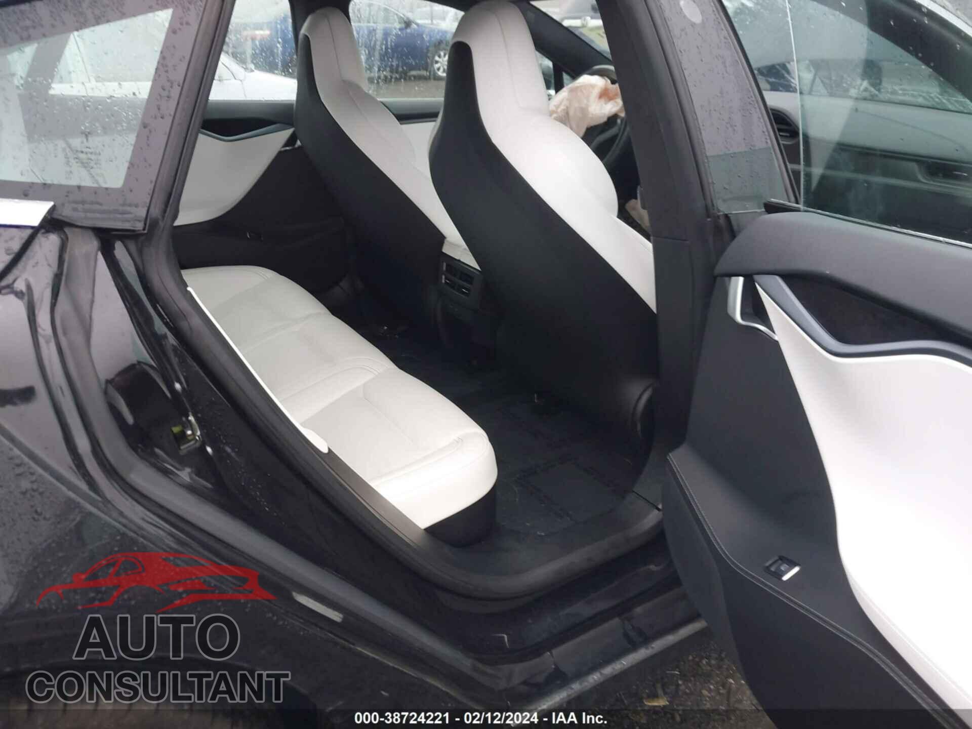 TESLA MODEL S 2018 - 5YJSA1E40JF268184