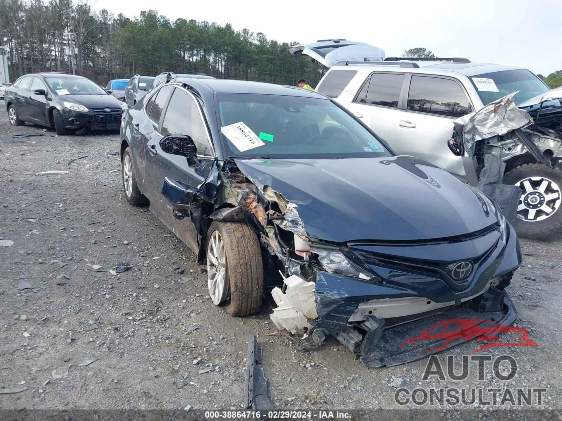 TOYOTA CAMRY 2018 - 4T1B11HK8JU673478