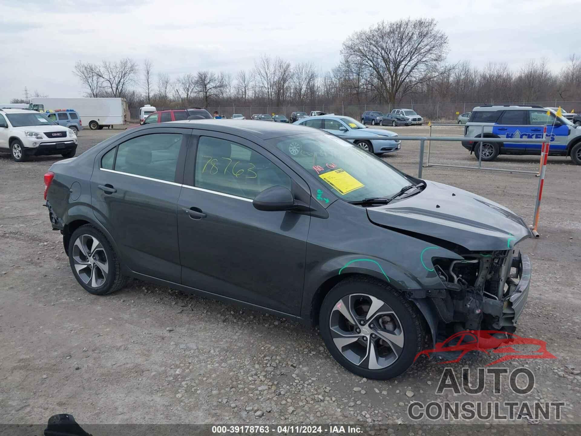 CHEVROLET SONIC 2019 - 1G1JF5SB3K4123732