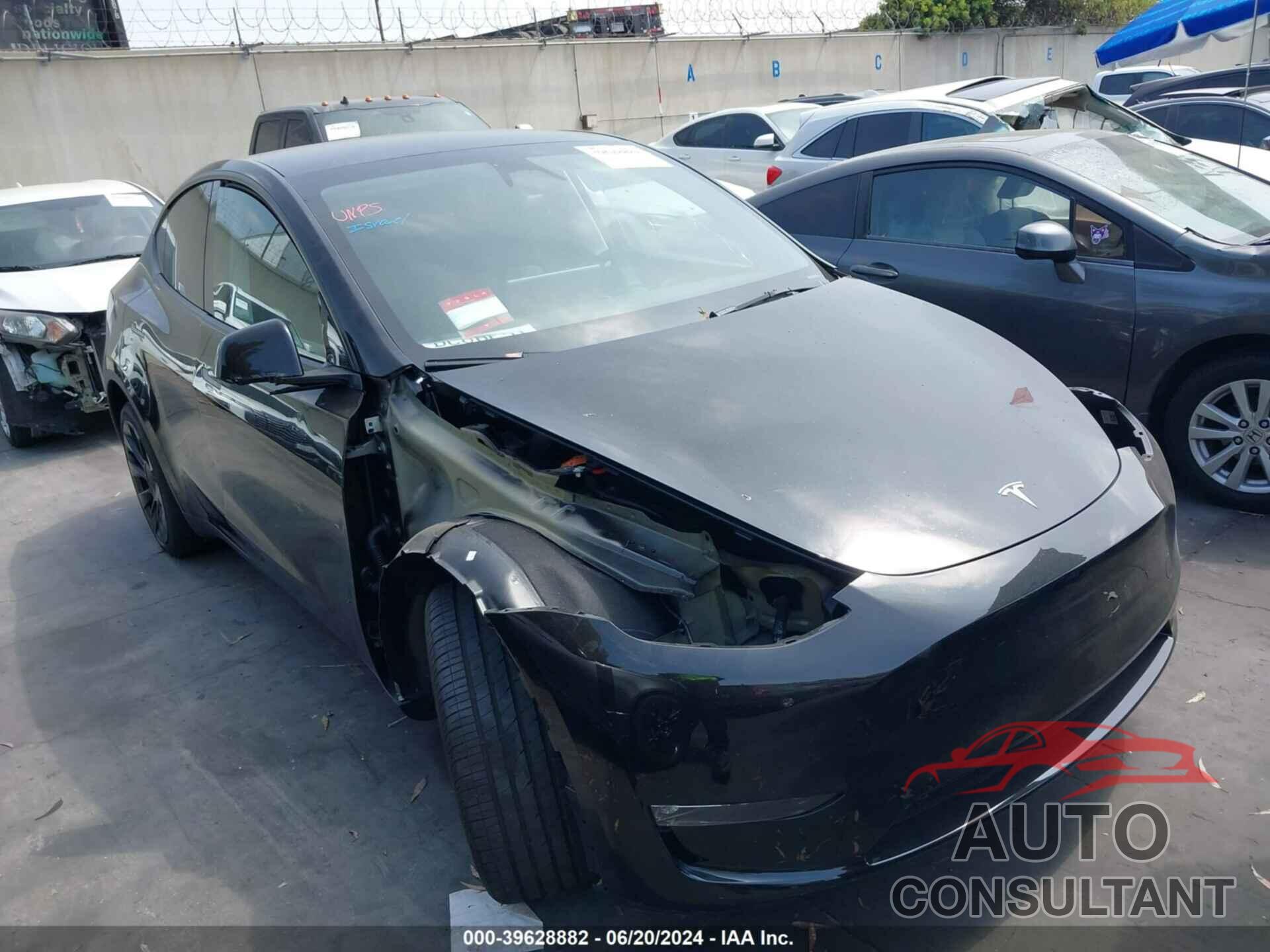 TESLA MODEL Y 2024 - 7SAYGDEE3RF064318