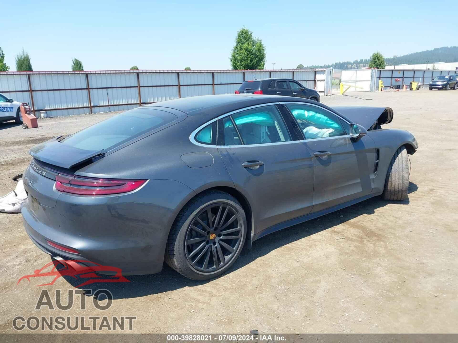 PORSCHE PANAMERA 2017 - WP0AB2A79HL120900