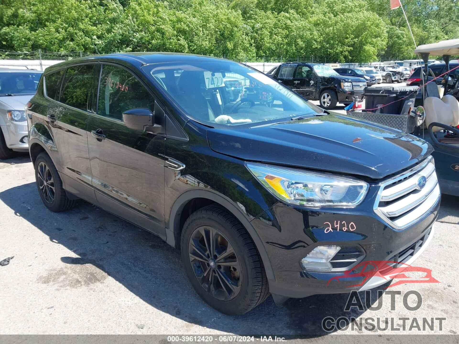 FORD ESCAPE 2017 - 1FMCU9GD6HUD43541