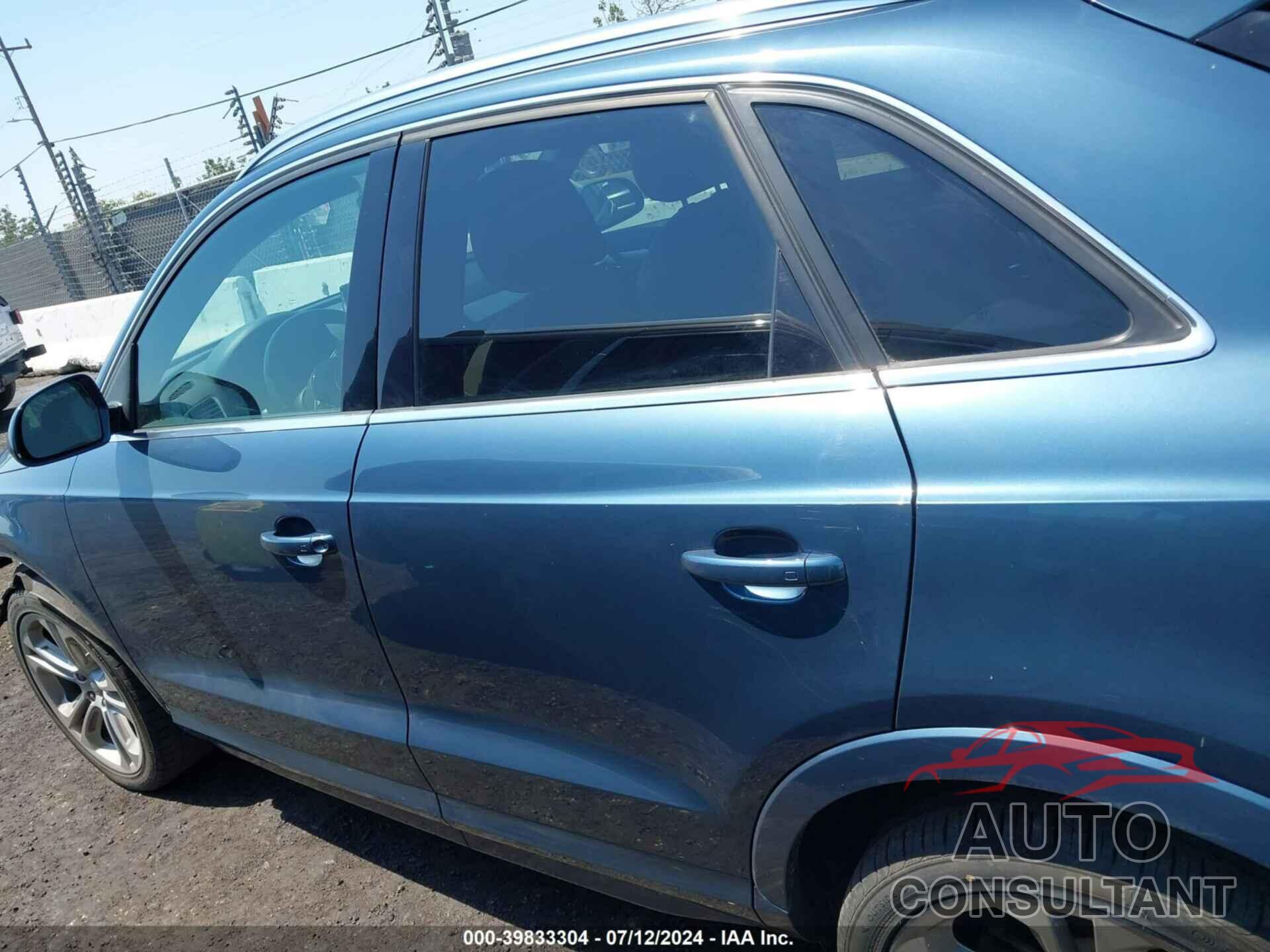 AUDI Q3 2017 - WA1HCCFS5HR000257