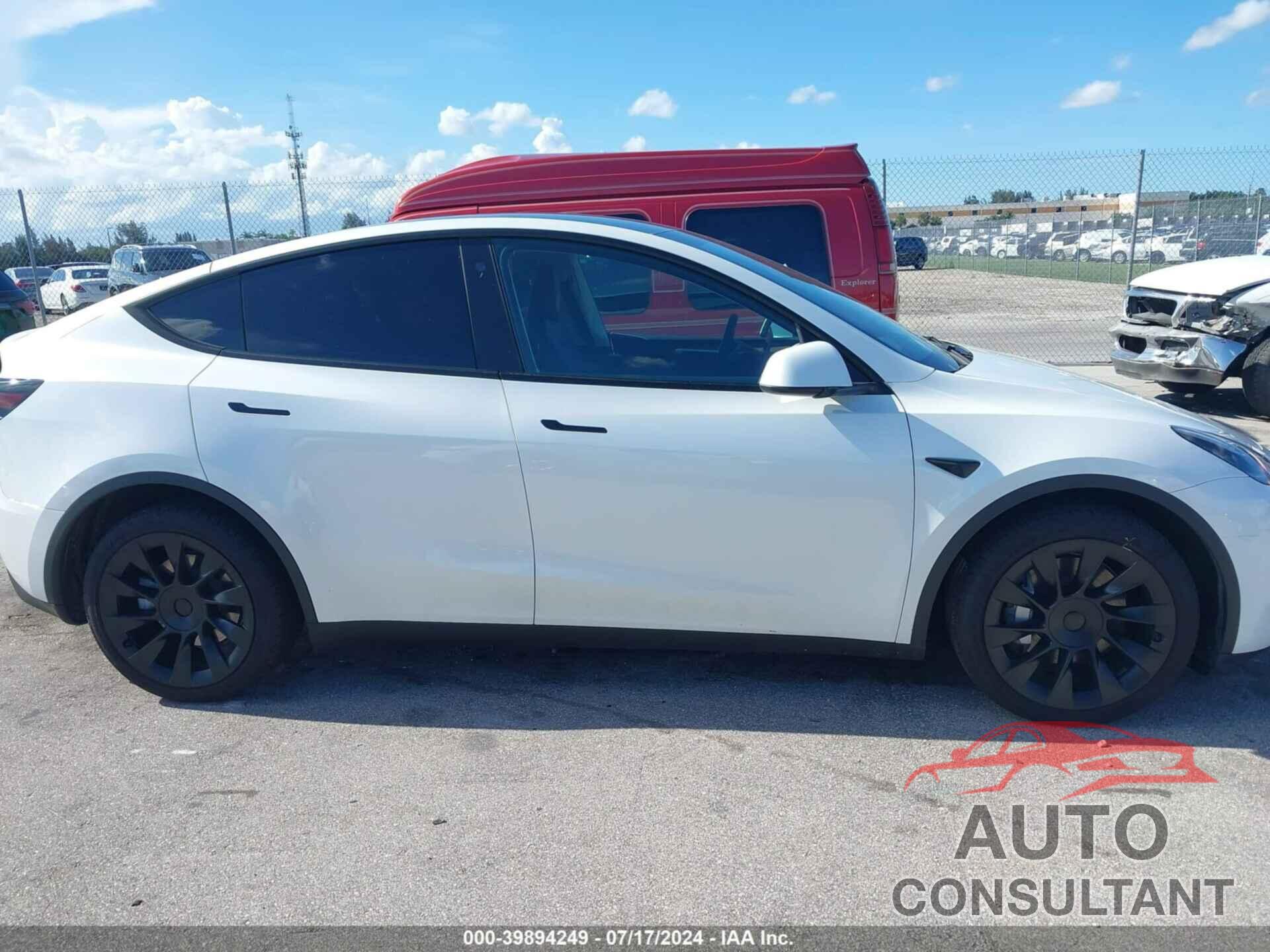 TESLA MODEL Y 2023 - 7SAYGDEE2PA110084
