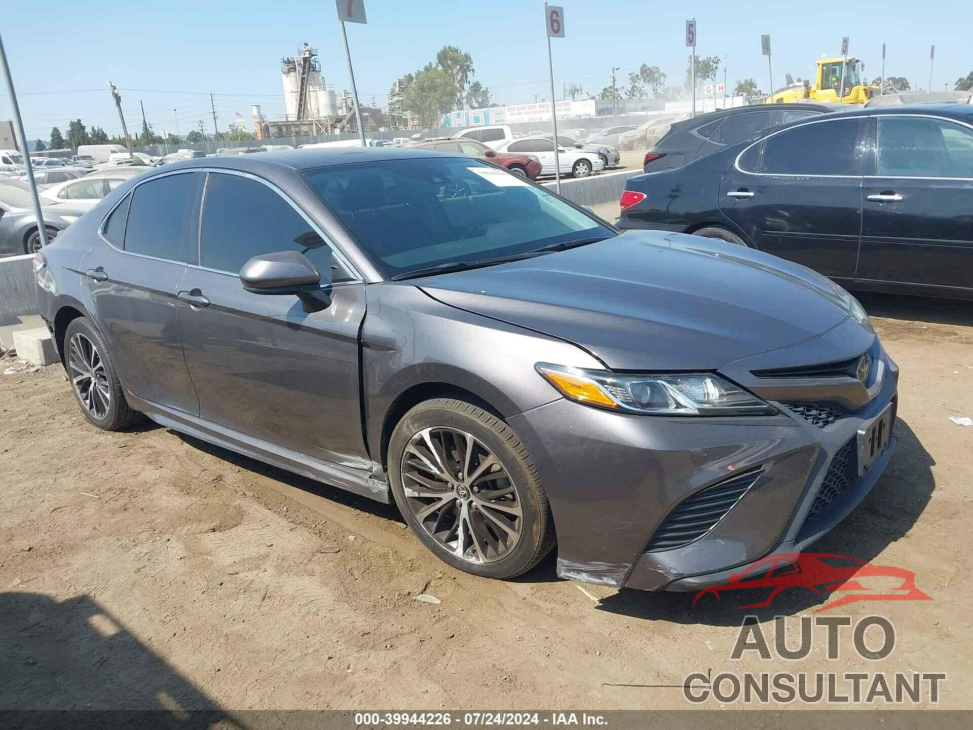 TOYOTA CAMRY 2019 - 4T1B11HK2KU771634