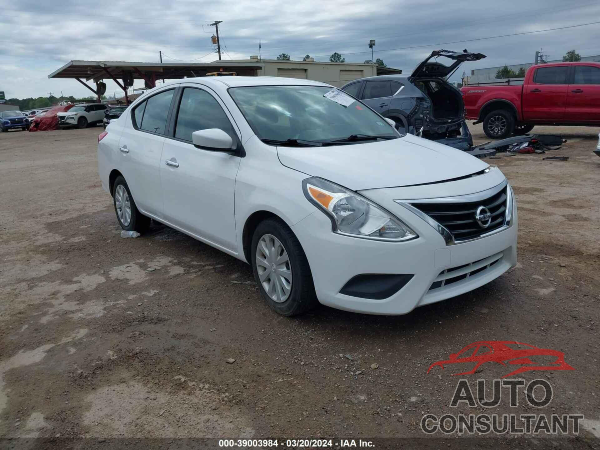 NISSAN VERSA 2017 - 3N1CN7AP1HL850773