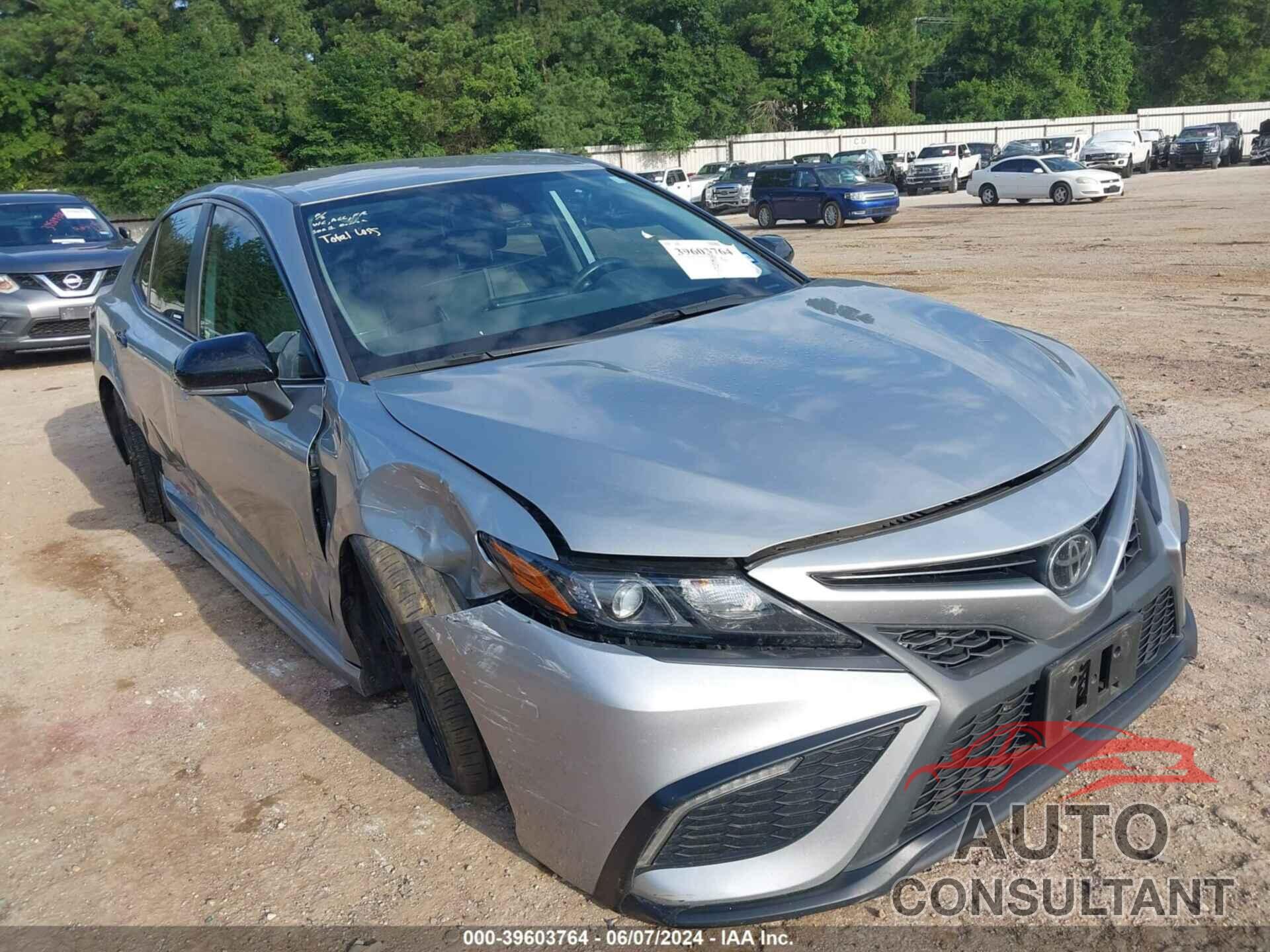 TOYOTA CAMRY 2022 - 4T1G11AK4NU060800