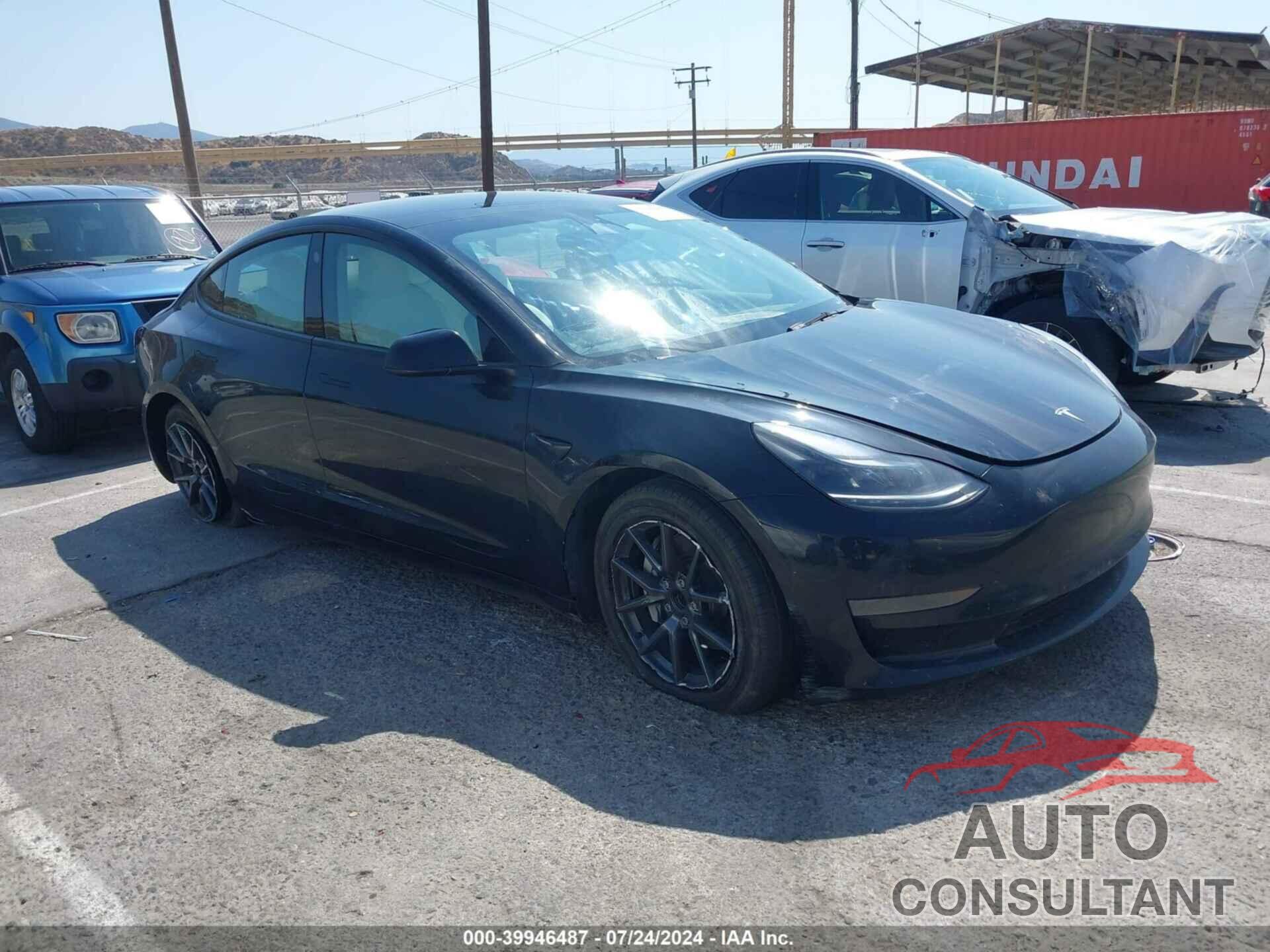 TESLA MODEL 3 2022 - 5YJ3E1EA8NF373933