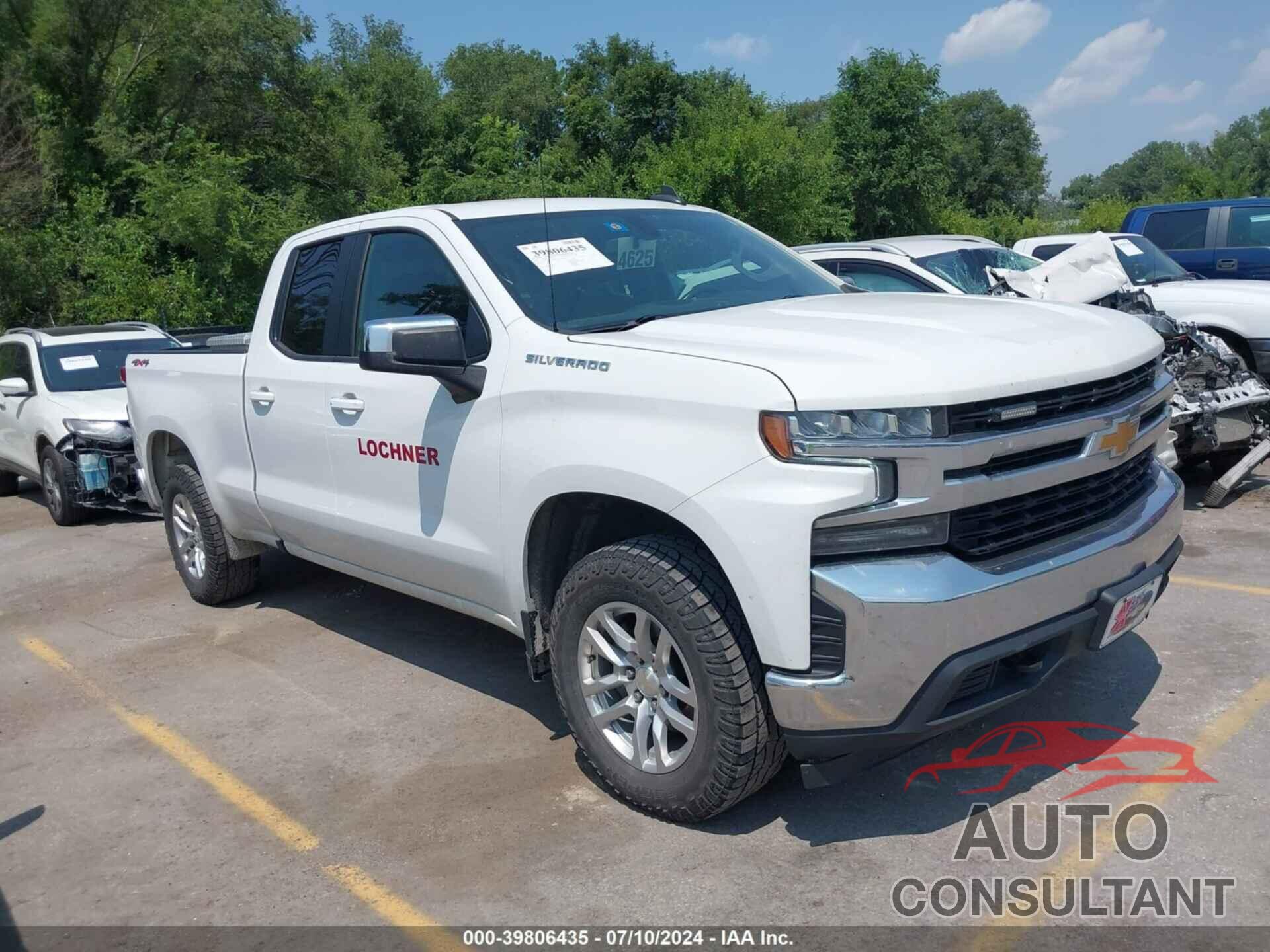 CHEVROLET SILVERADO 1500 2021 - 1GCRYDED8MZ102361