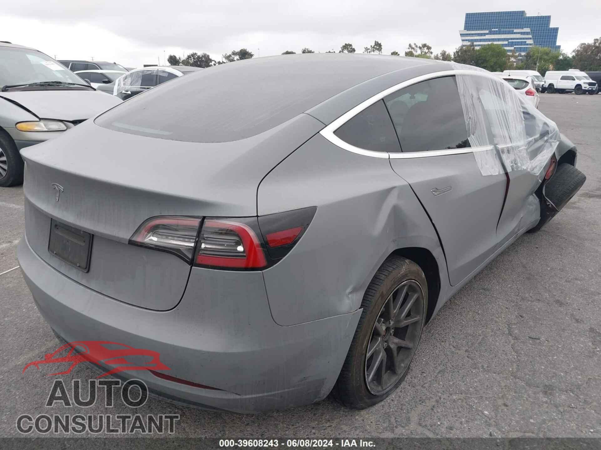 TESLA MODEL 3 2019 - 5YJ3E1EB5KF496657