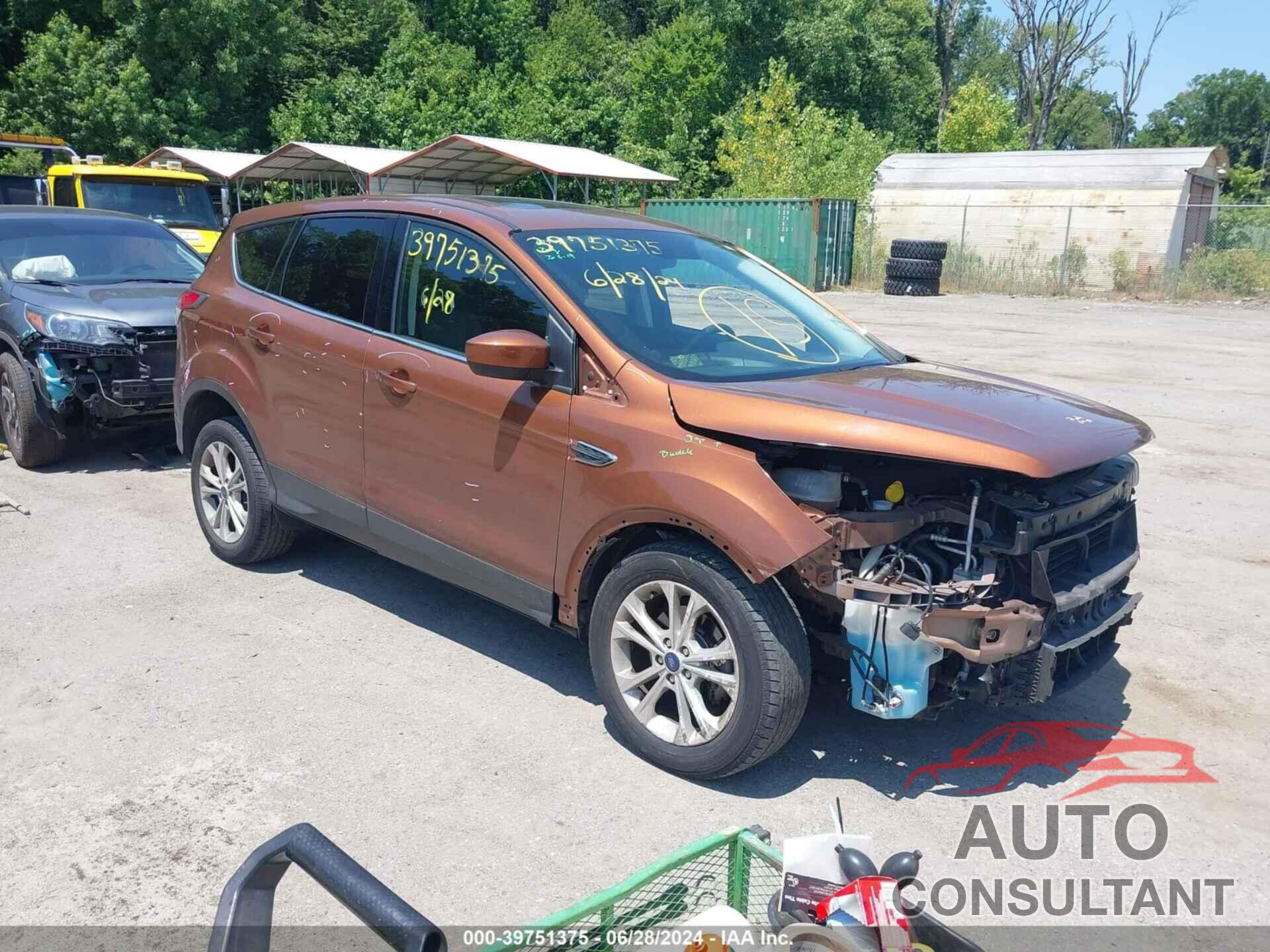 FORD ESCAPE 2017 - 1FMCU0GD9HUB50473