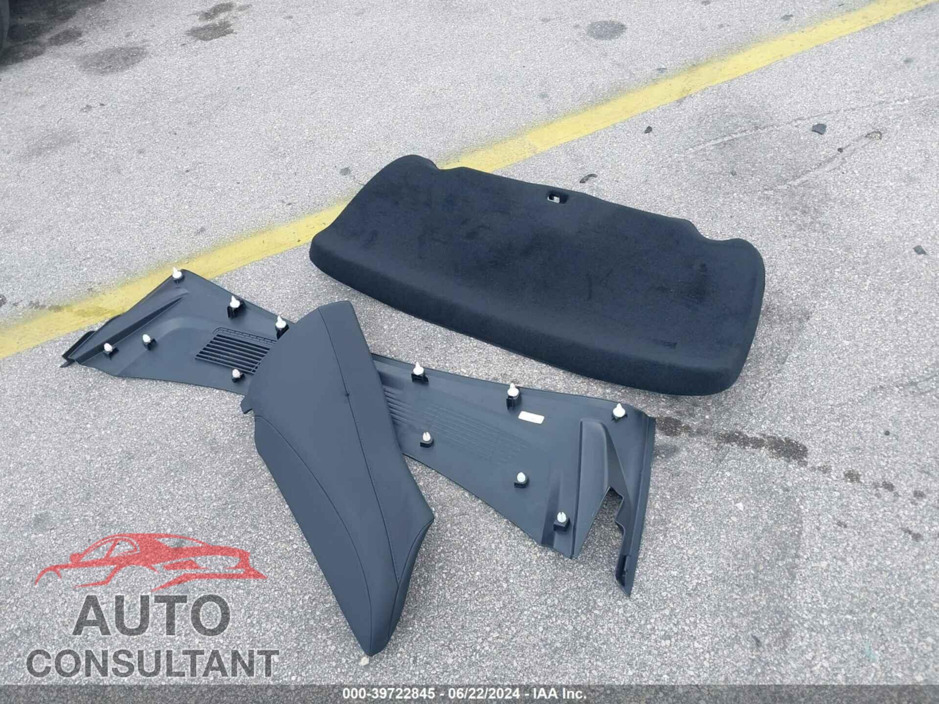TESLA MODEL 3 2024 - 5YJ3E1EA3RF722244