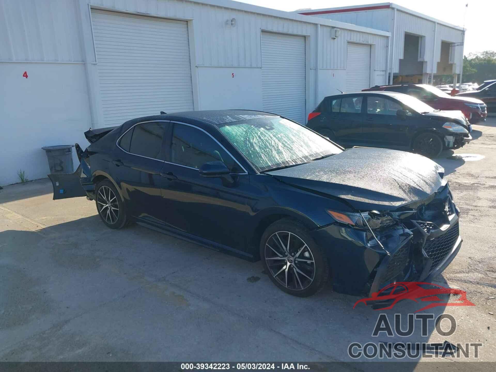 TOYOTA CAMRY 2021 - 4T1G11AK6MU491055
