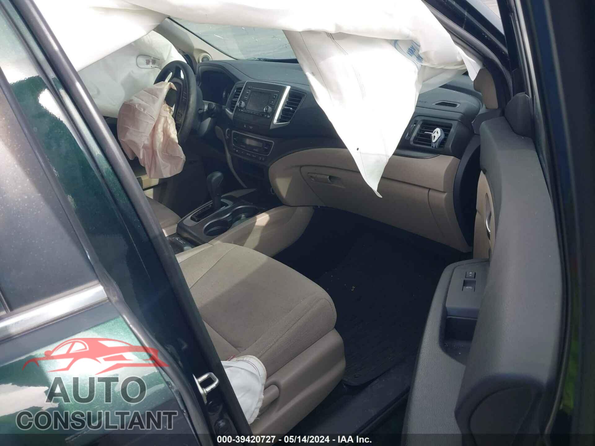 HONDA PILOT 2016 - 5FNYF6H11GB082575