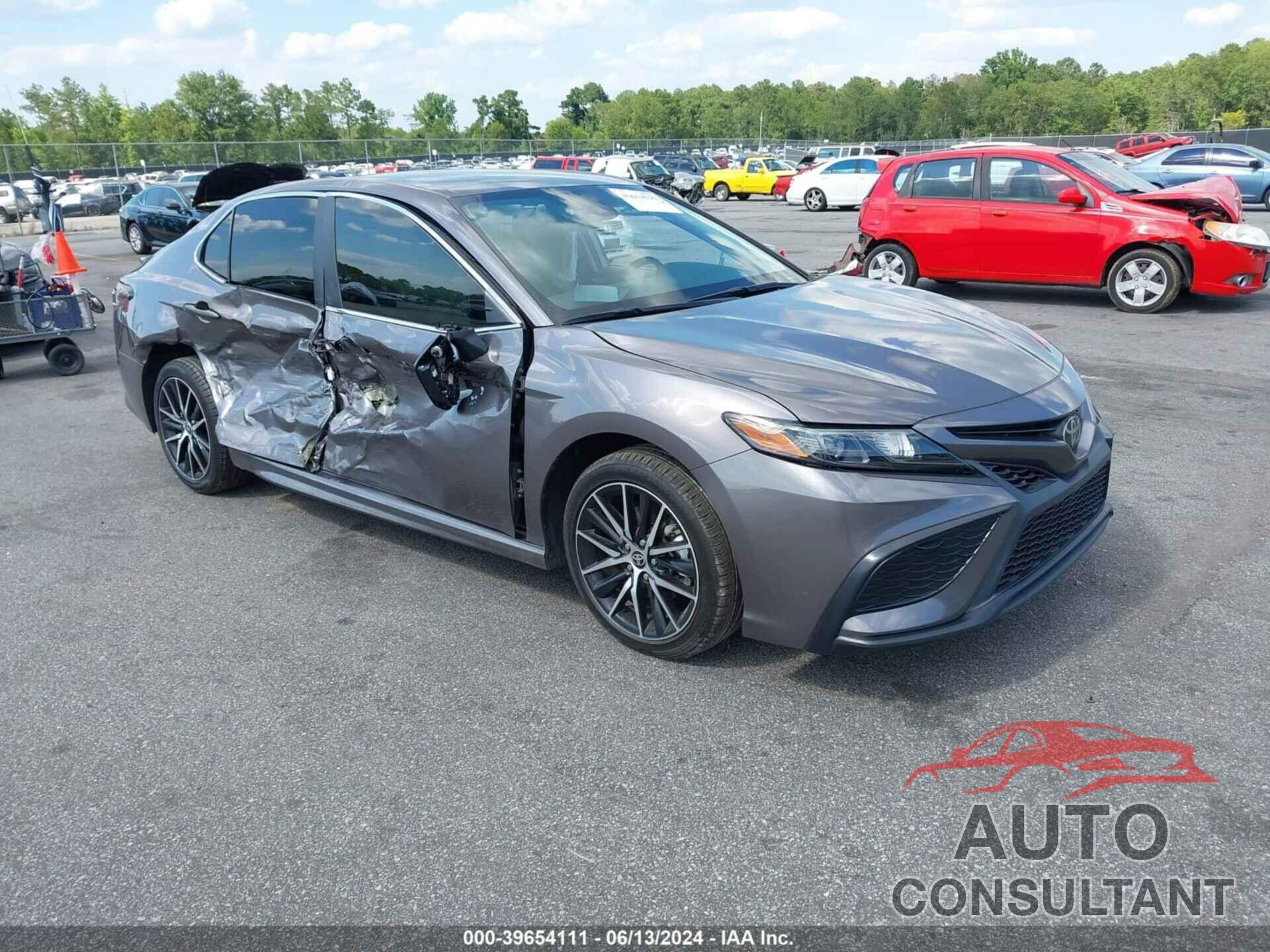 TOYOTA CAMRY 2021 - 4T1G11AK1MU614888