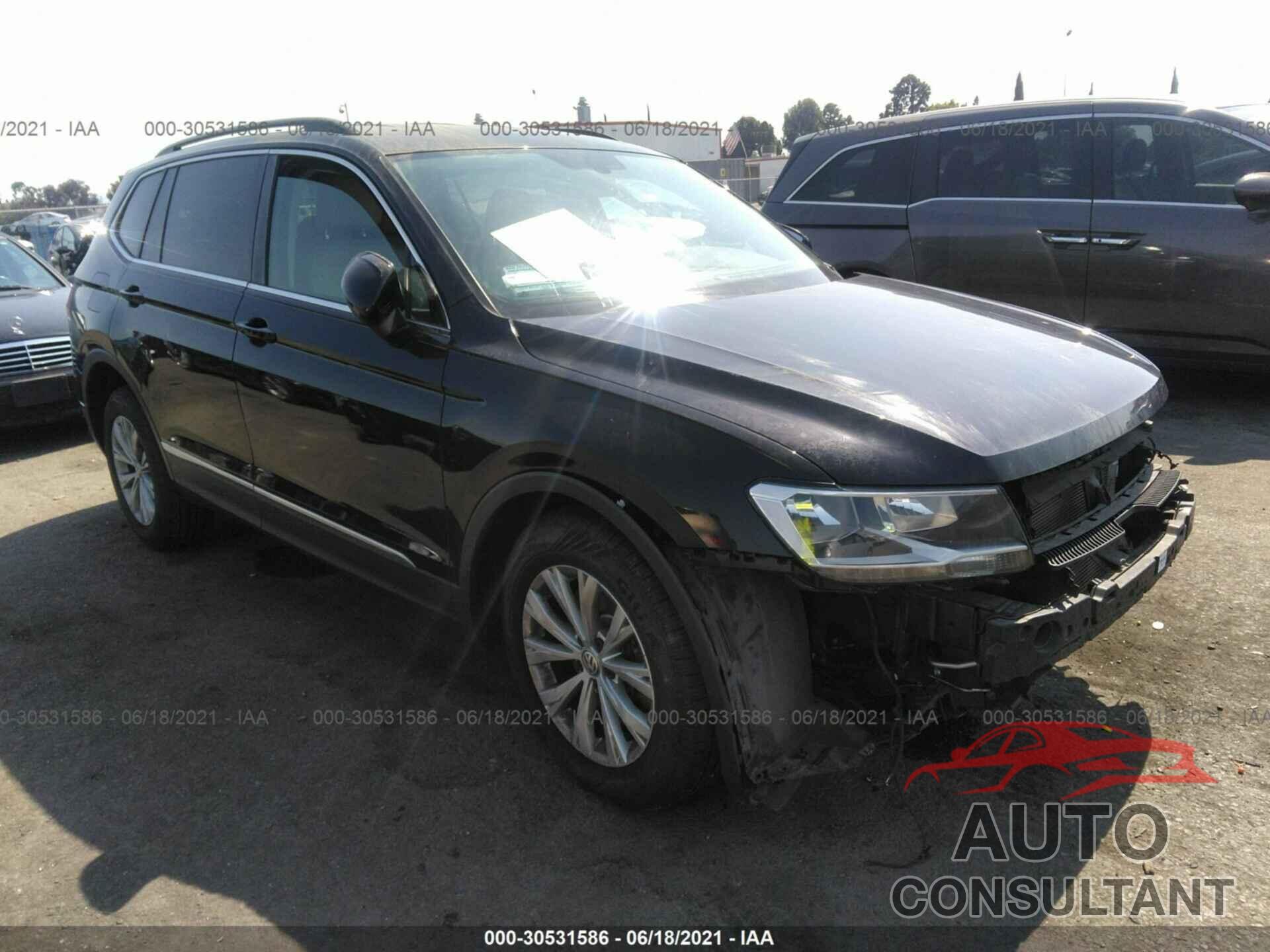 VOLKSWAGEN TIGUAN 2018 - 3VV3B7AX1JM033715