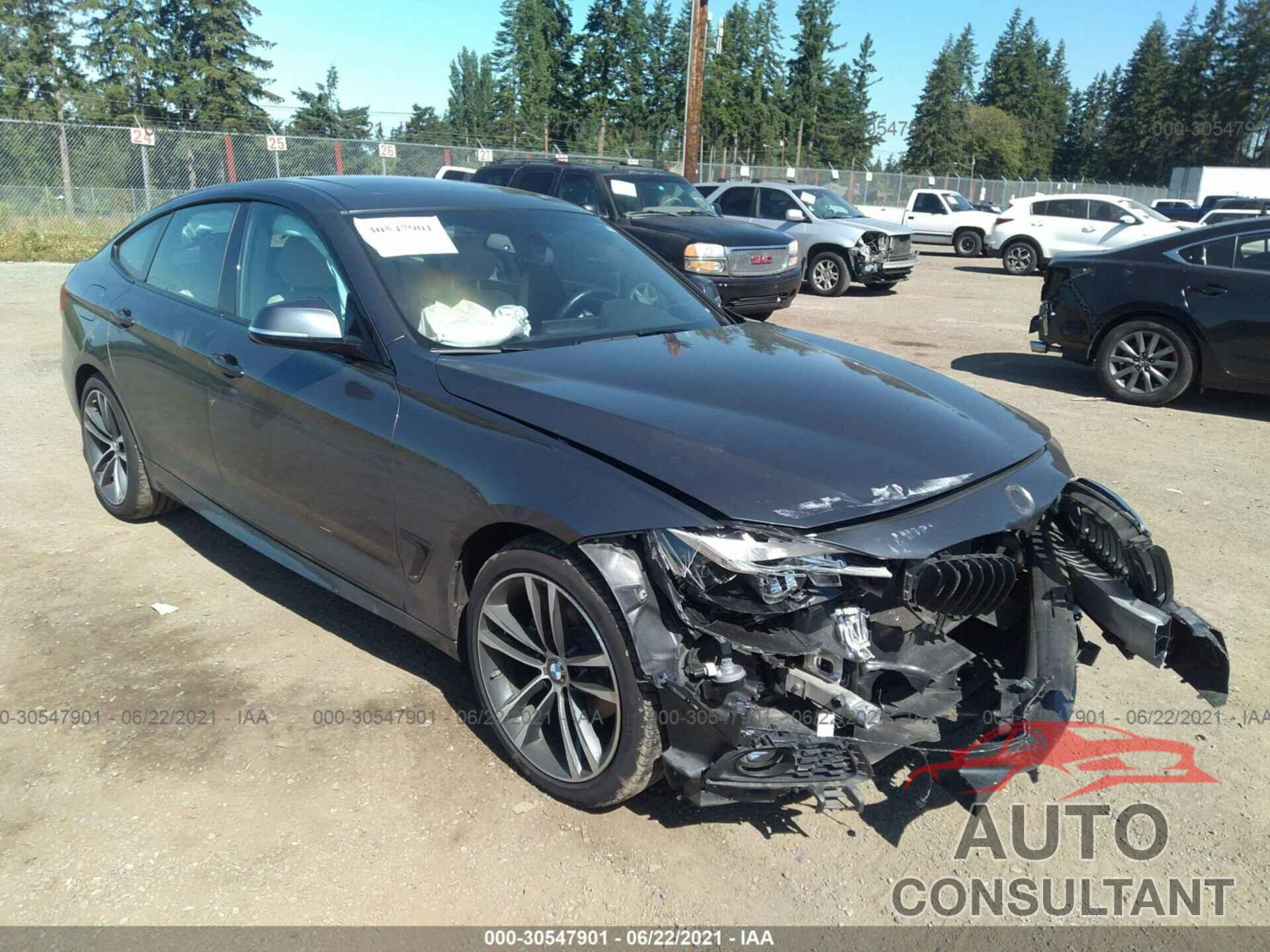 BMW 3 SERIES 2017 - WBA8Z9C55HG453177