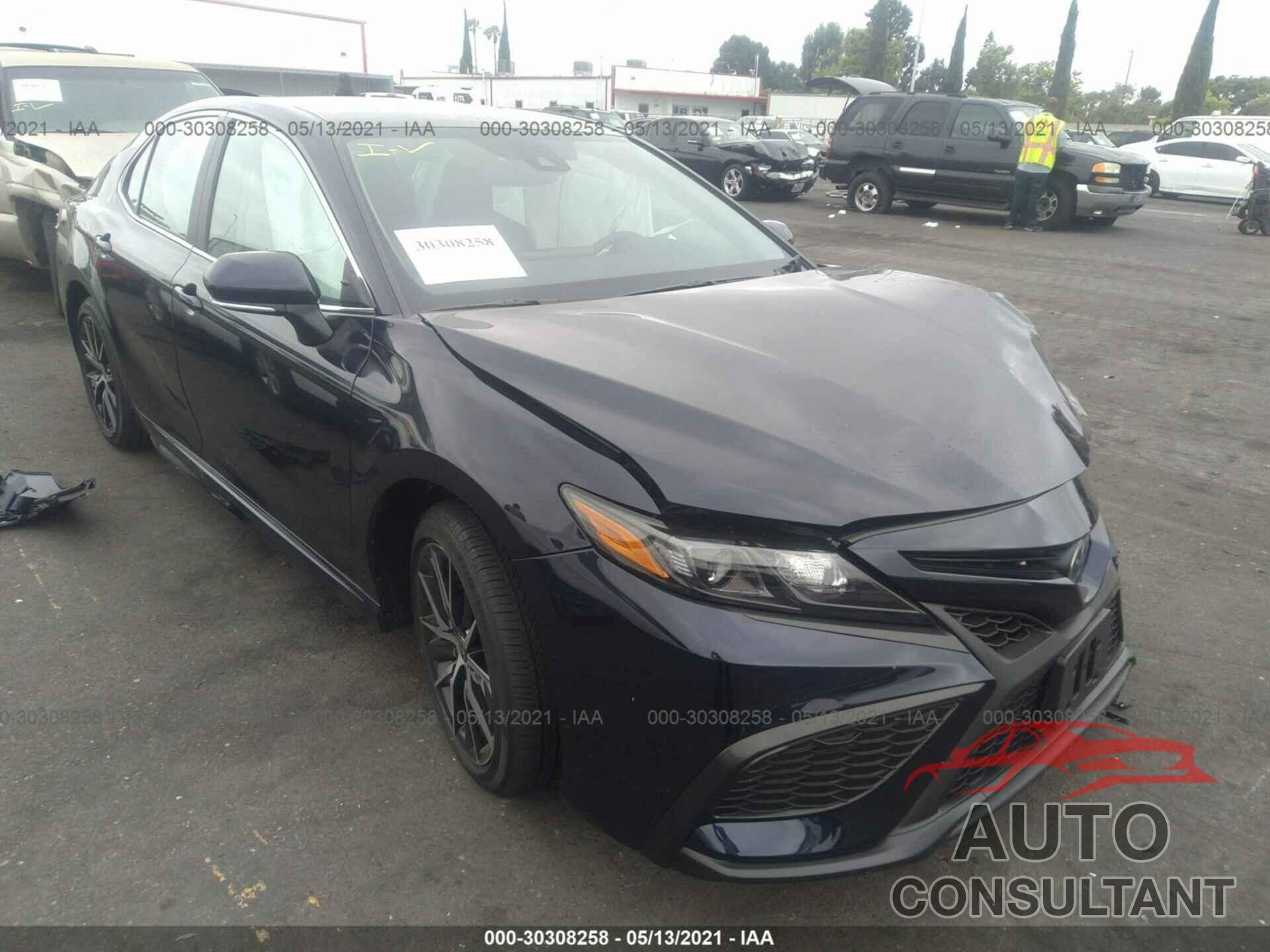 TOYOTA CAMRY 2021 - 4T1T11AK0MU569375