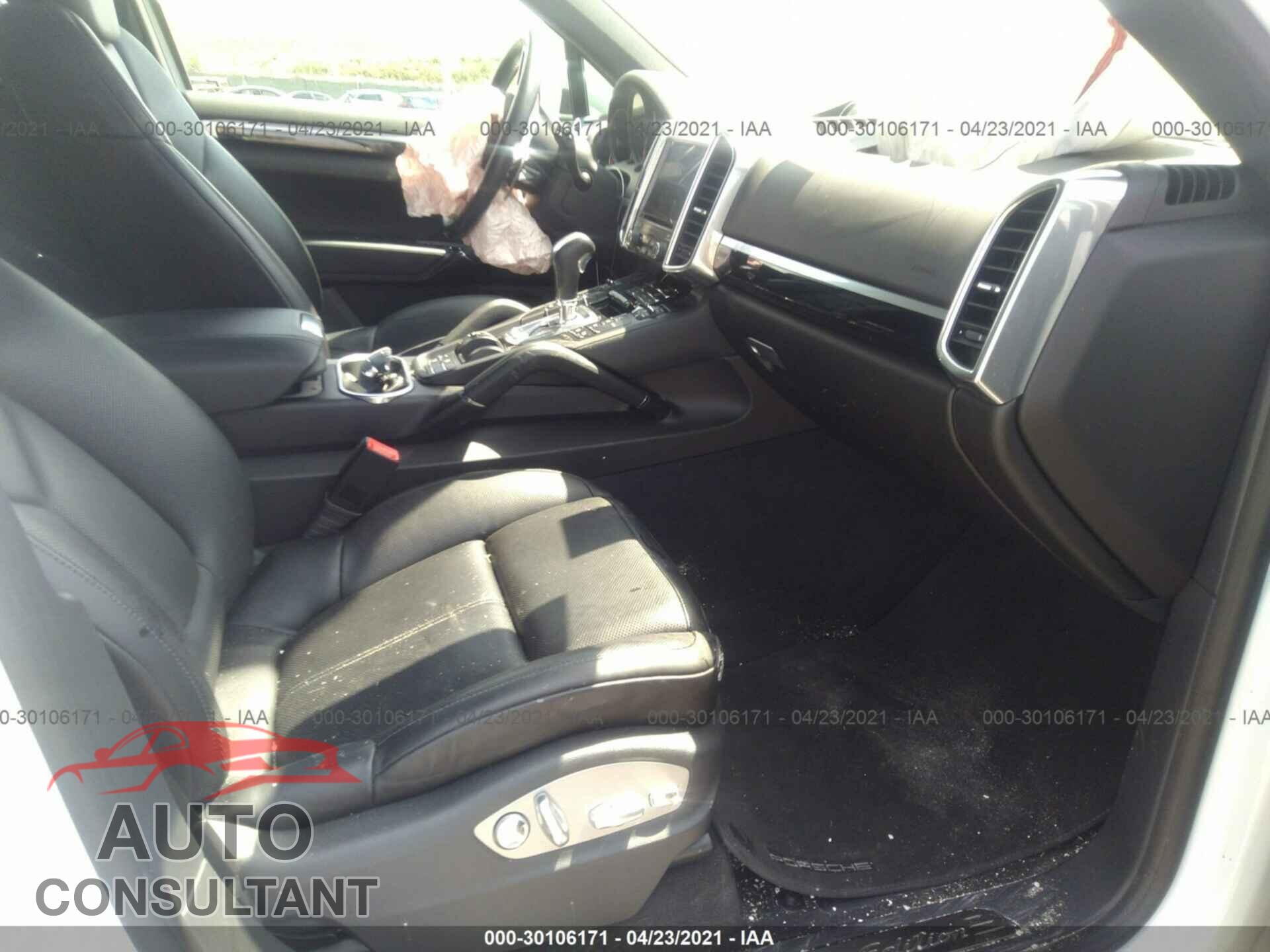 PORSCHE CAYENNE 2018 - WP1AA2A2XJKA06874