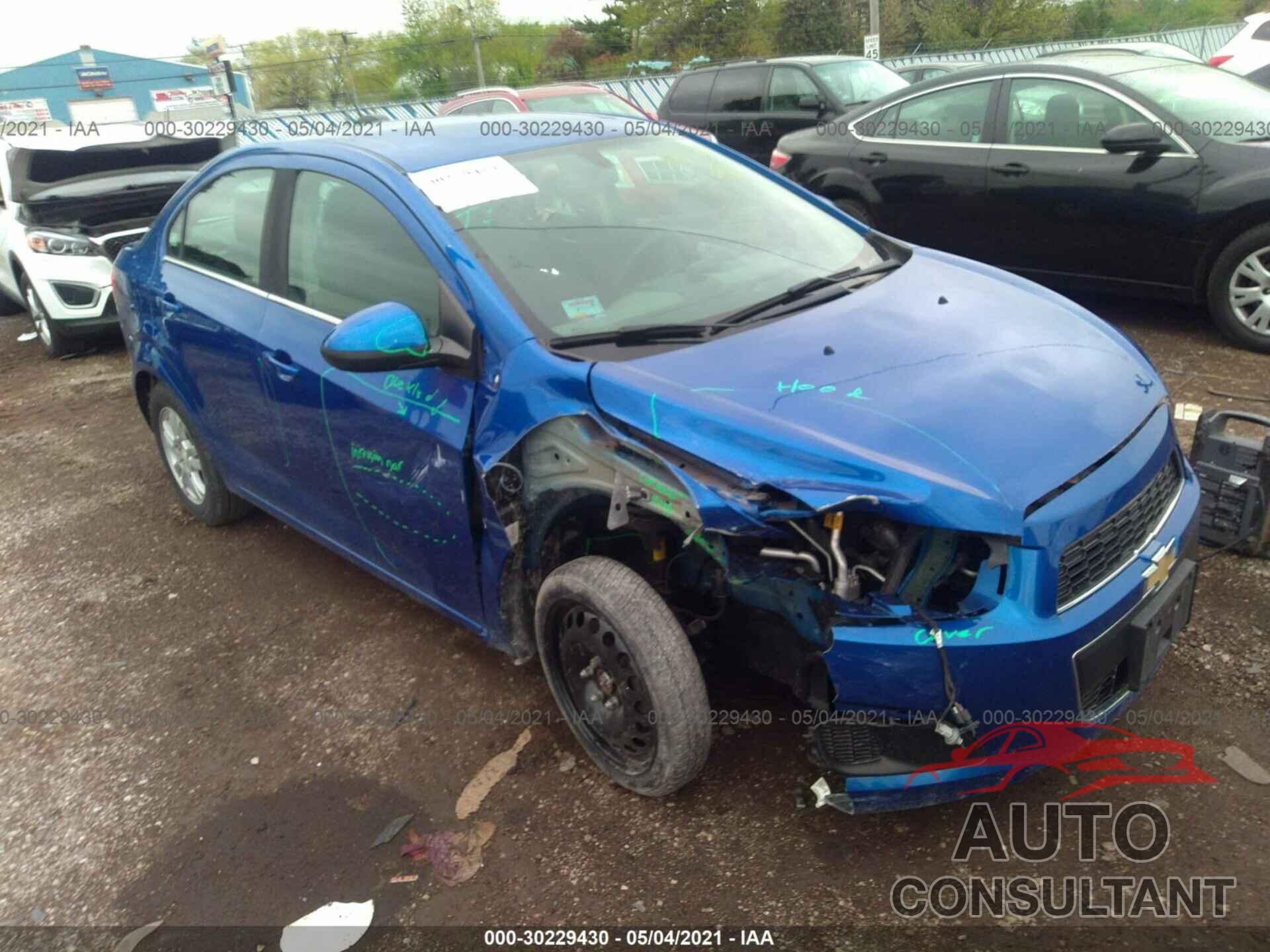 CHEVROLET SONIC 2016 - 1G1JC5SH7G4164921