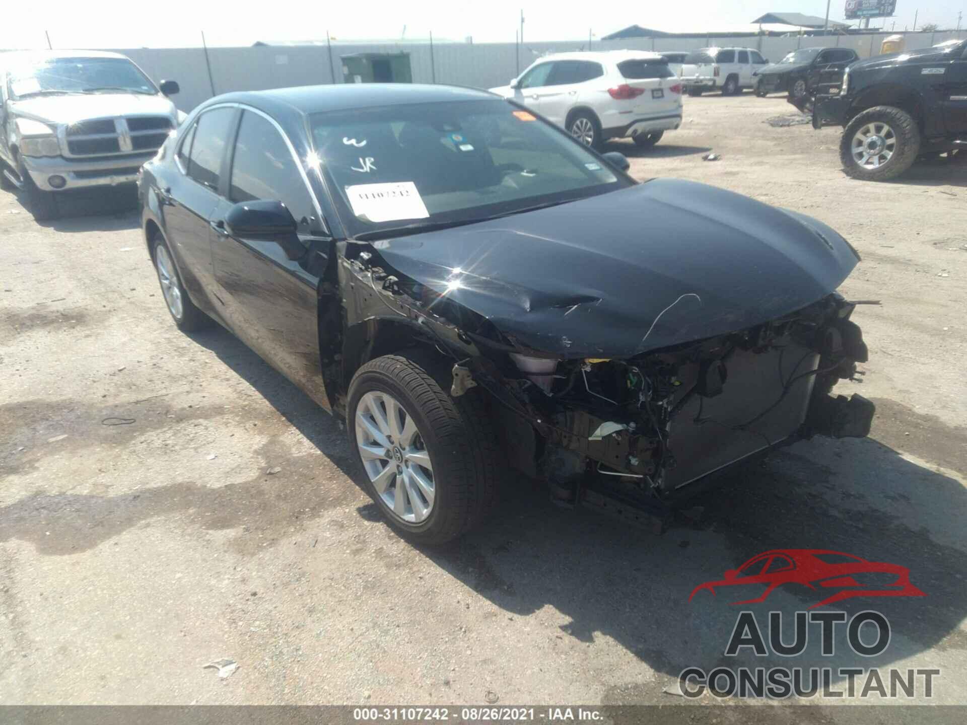 TOYOTA CAMRY 2018 - 4T1B11HK3JU598849