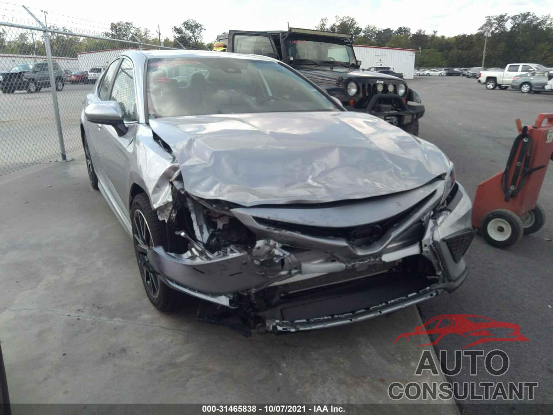 TOYOTA CAMRY 2021 - 4T1G11AK8MU551580