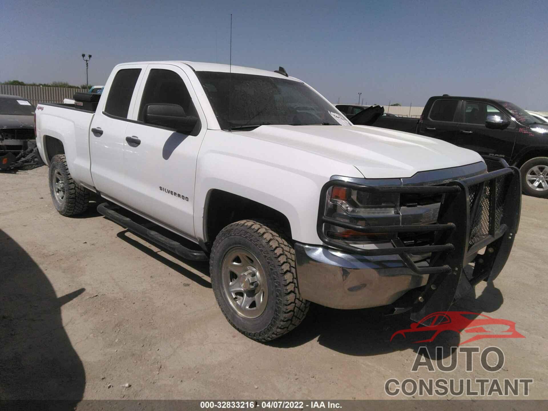 CHEVROLET SILVERADO 1500 2017 - 1GCVKNEC6HZ375009
