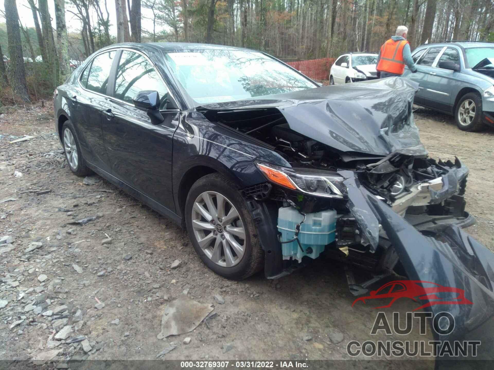 TOYOTA CAMRY 2020 - 4T1C11AKXLU971063
