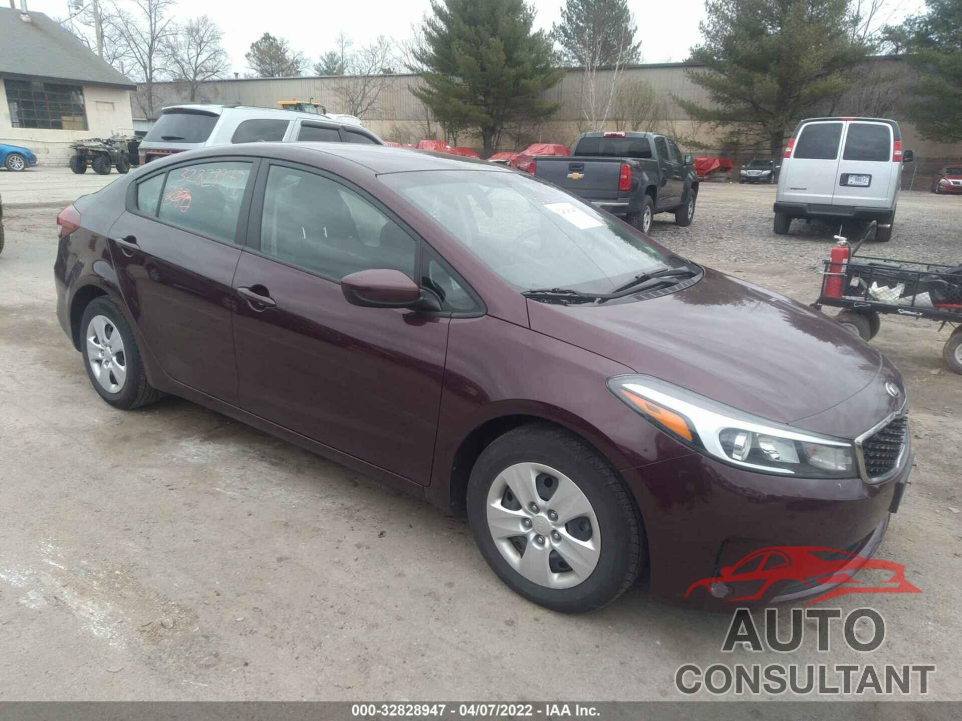 KIA FORTE 2018 - 3KPFL4A77JE196788