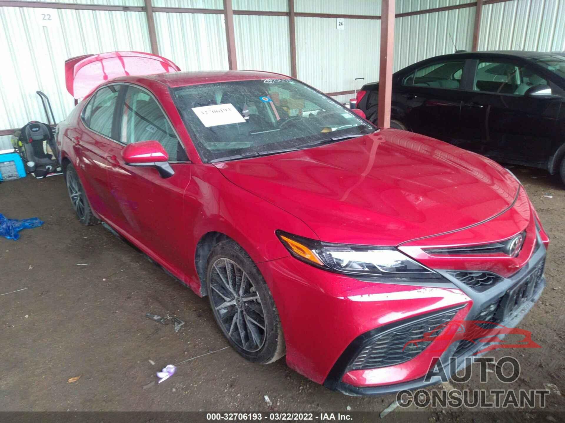 TOYOTA CAMRY 2021 - 4T1G11AK3MU447501