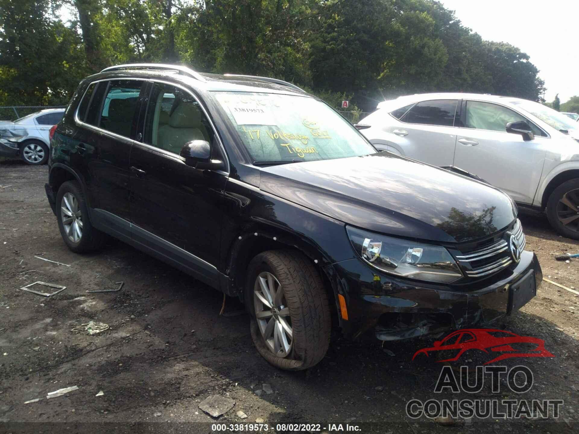 VOLKSWAGEN TIGUAN 2017 - WVGSV7AX3HK007874