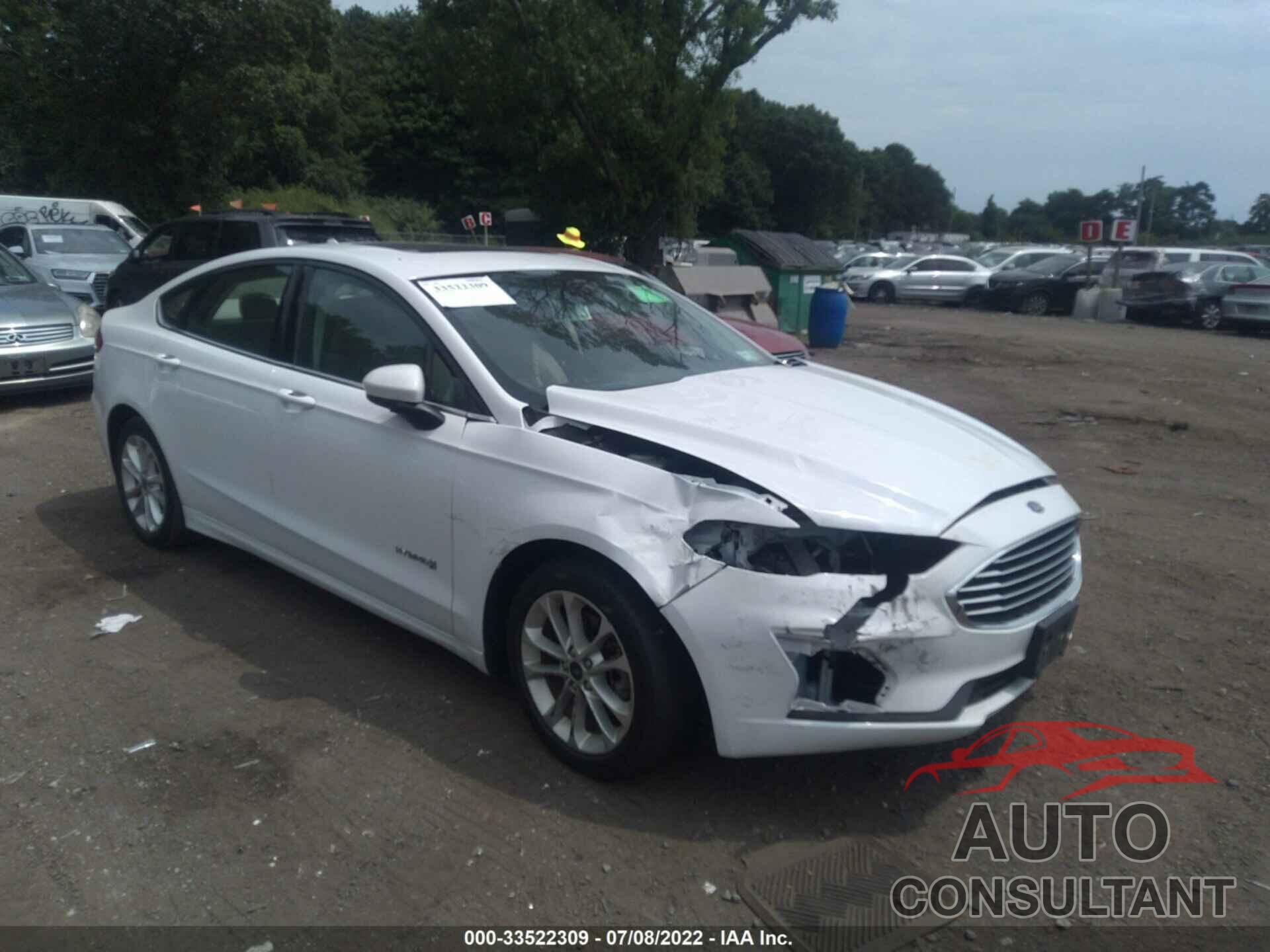 FORD FUSION HYBRID 2019 - 3FA6P0LU7KR125896