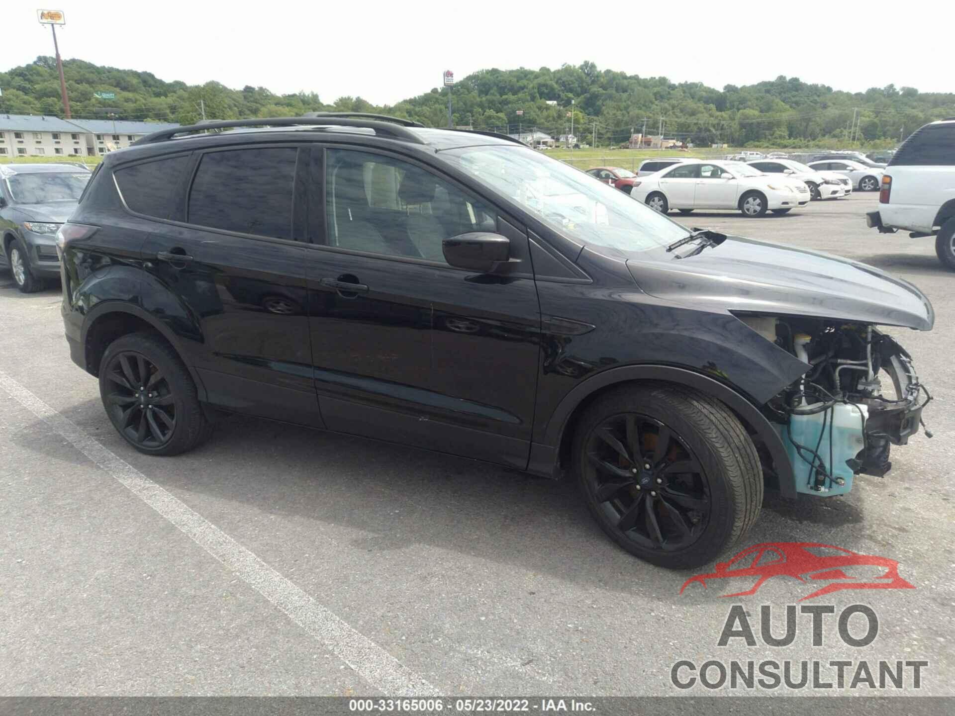 FORD ESCAPE 2017 - 1FMCU0G90HUB09628