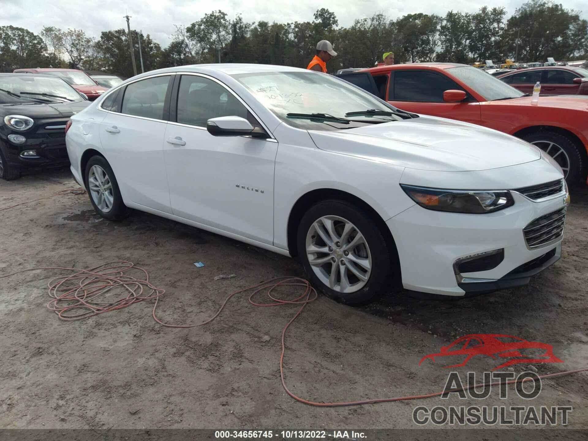 CHEVROLET MALIBU 2018 - 1G1ZD5ST5JF142402
