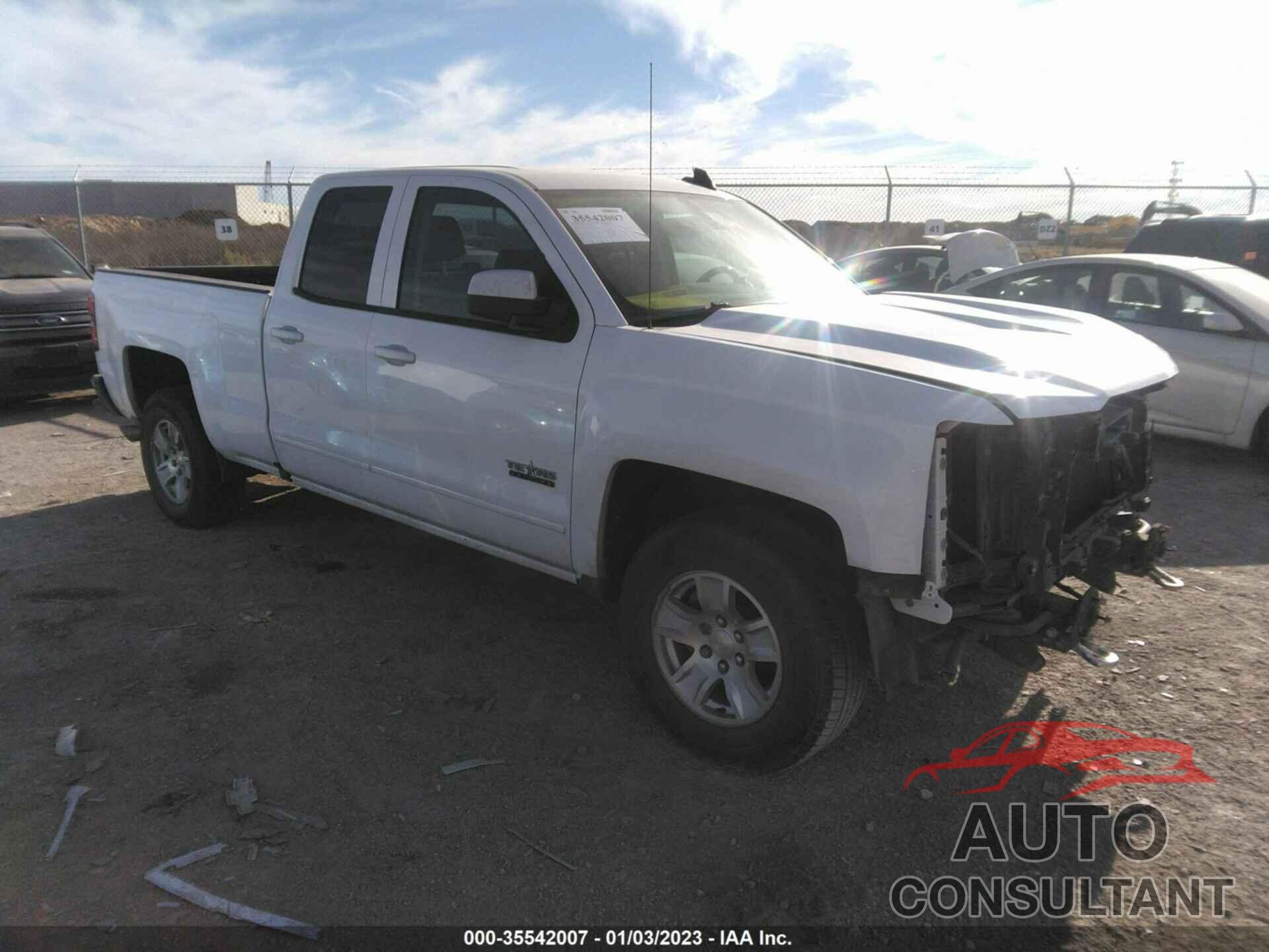 CHEVROLET SILVERADO 1500 2018 - 1GCRCREC4JZ364604