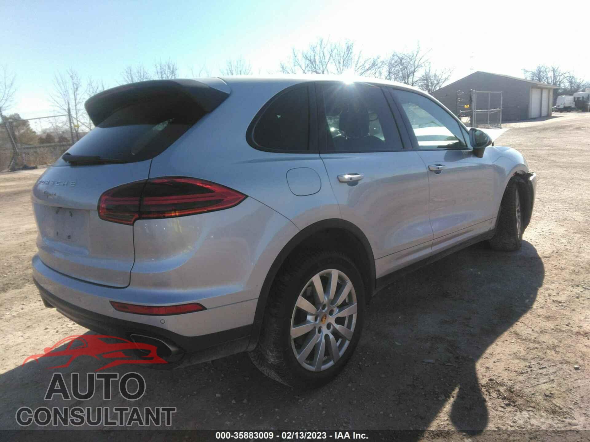 PORSCHE CAYENNE 2016 - WP1AA2A23GKA37361