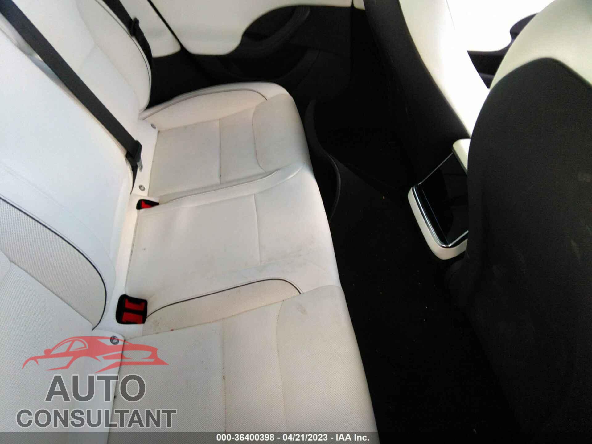 TESLA MODEL S 2022 - 5YJSA1E69NF472943