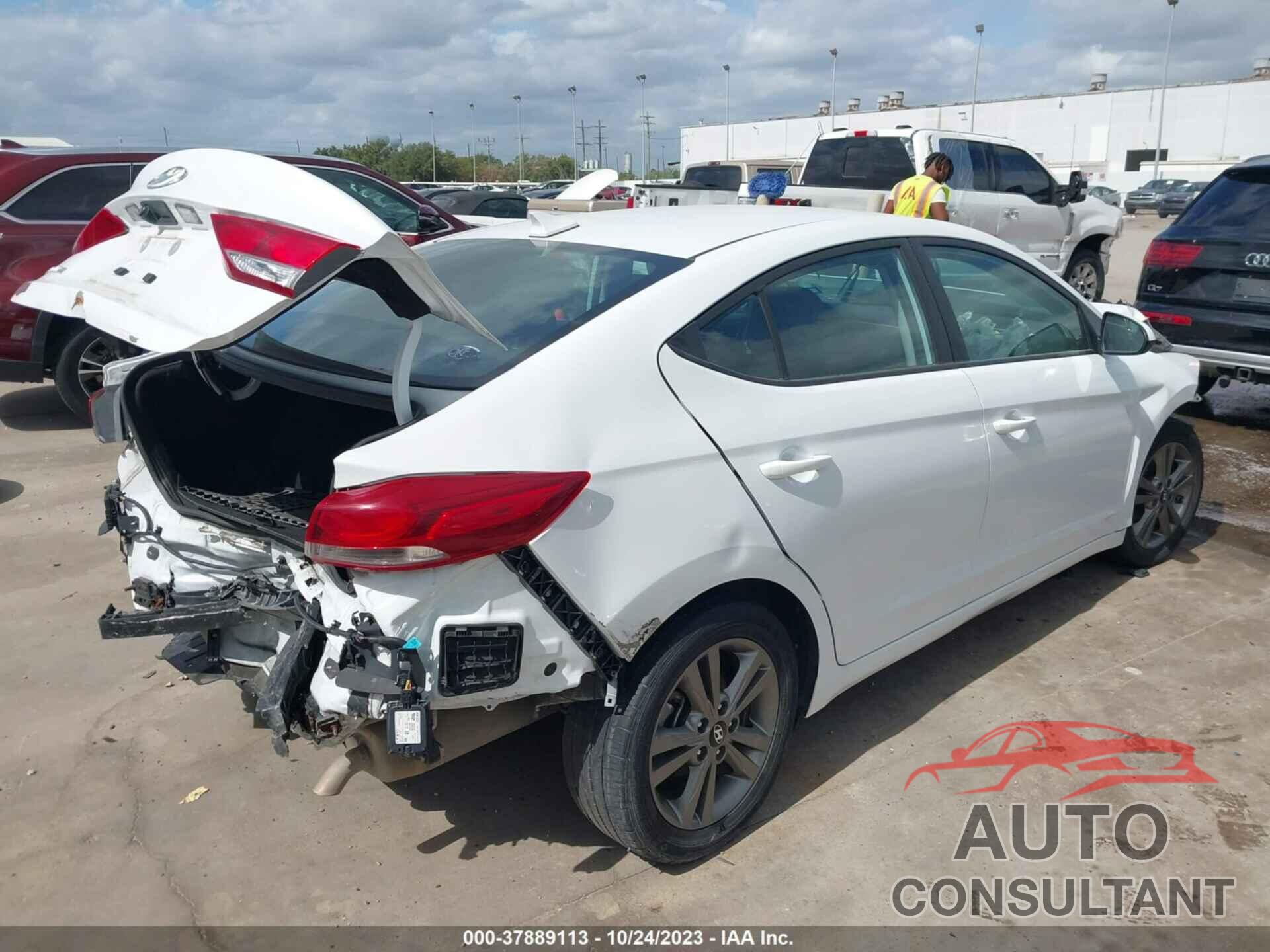 HYUNDAI ELANTRA 2018 - 5NPD84LF3JH289137