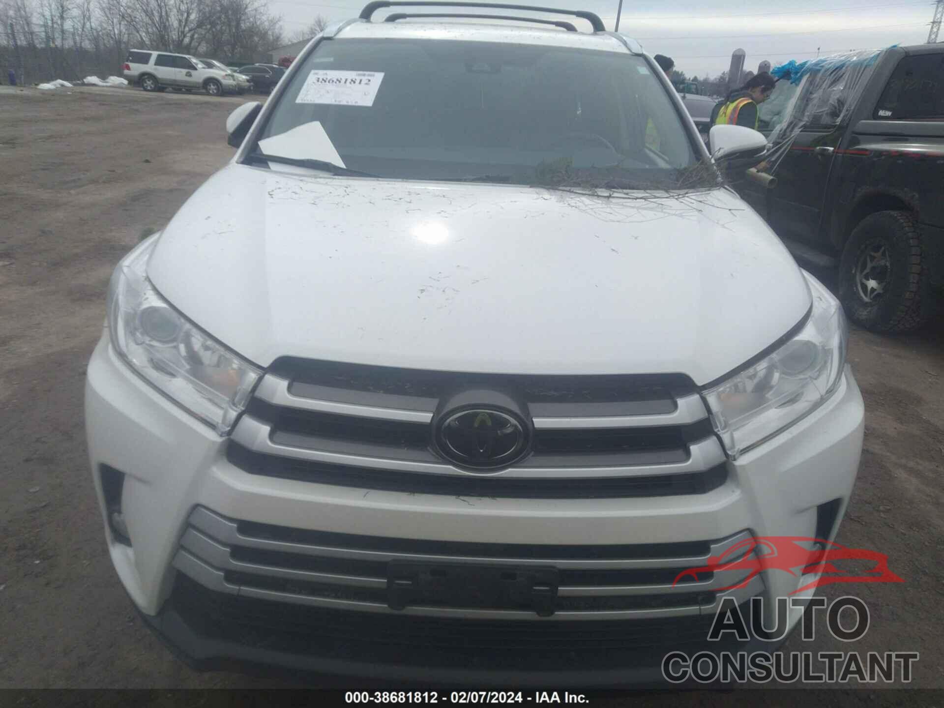 TOYOTA HIGHLANDER 2018 - 5TDJZRFH5JS850880