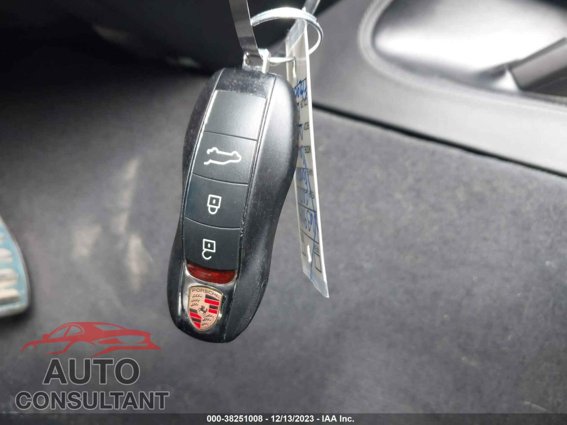PORSCHE CAYENNE 2017 - WP1AB2A29HLA53735