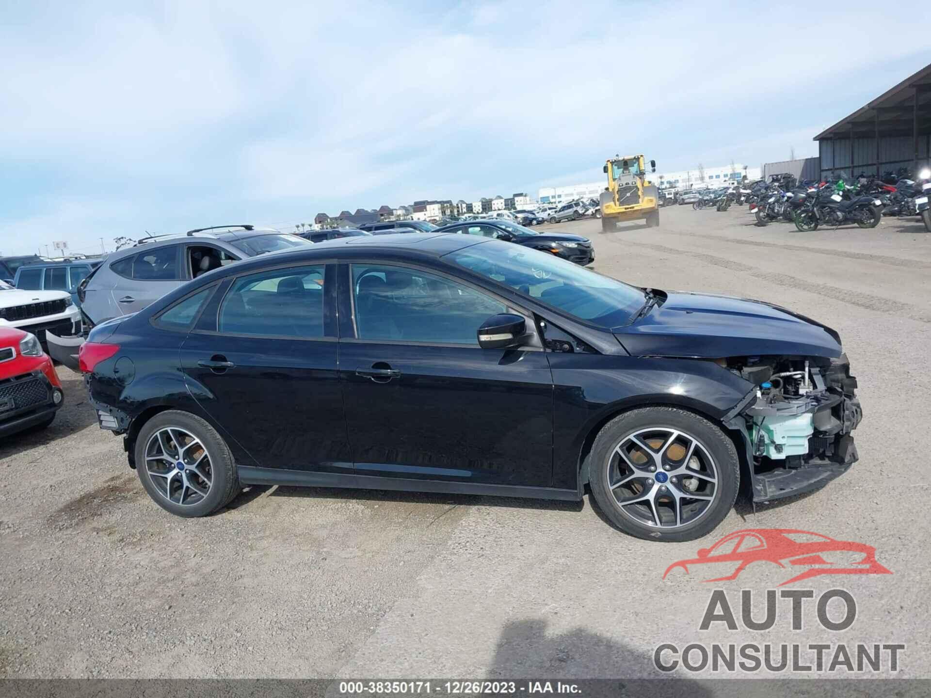 FORD FOCUS 2018 - 1FADP3H25JL270660