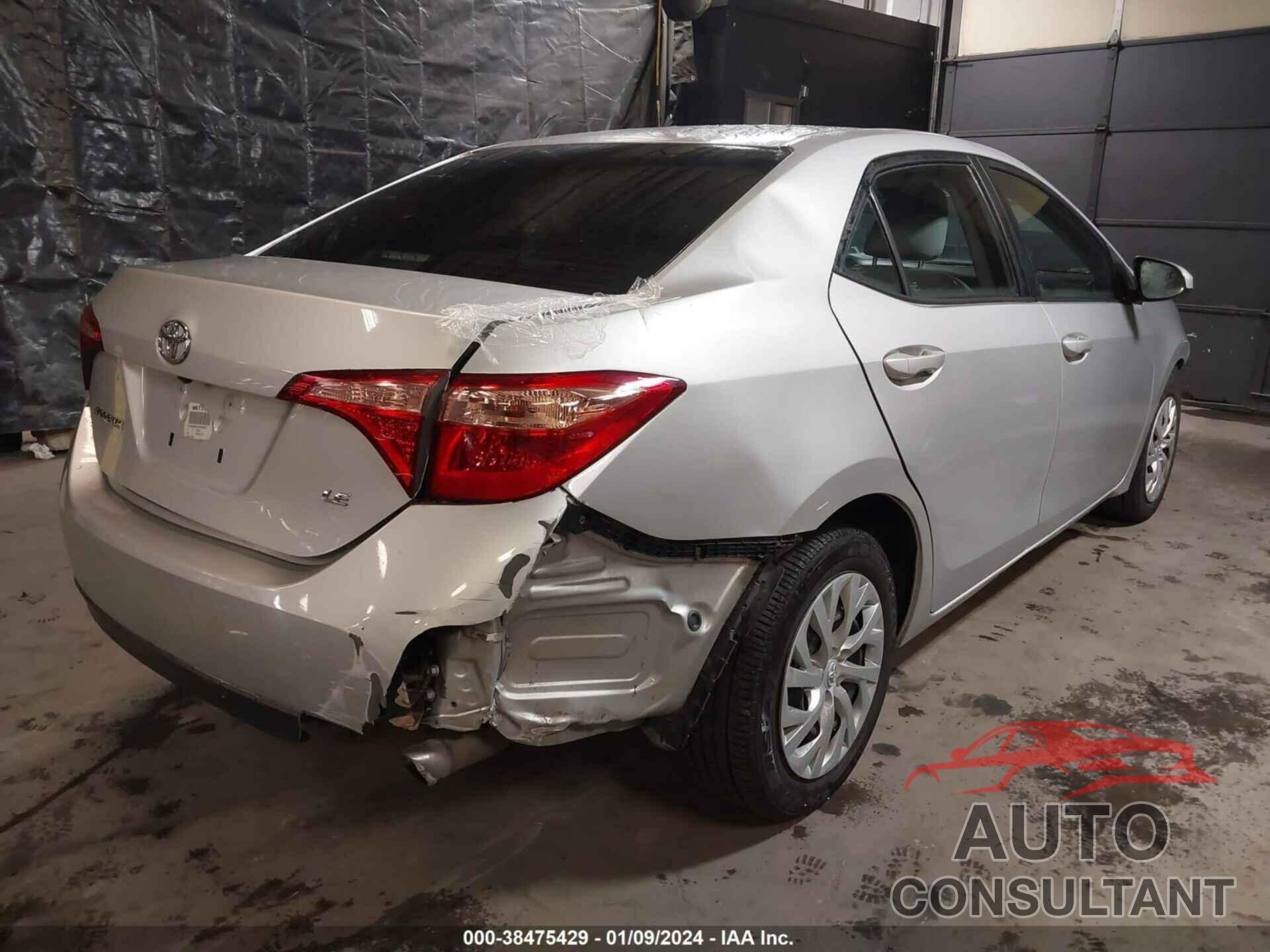 TOYOTA COROLLA 2018 - 2T1BURHE2JC043750