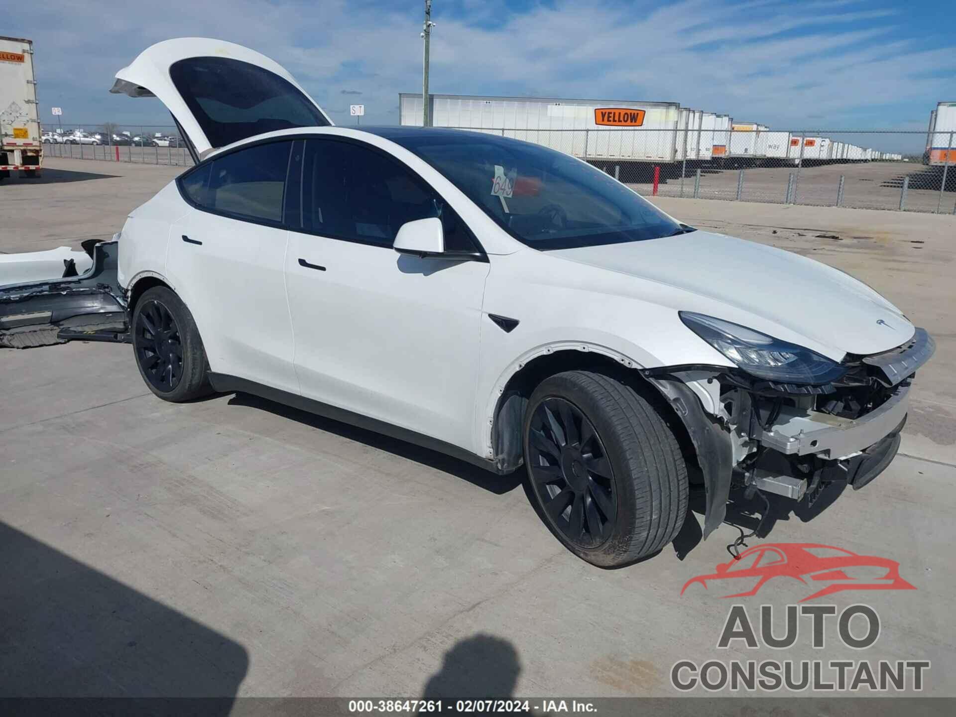 TESLA MODEL Y 2021 - 5YJYGAEE9MF192535