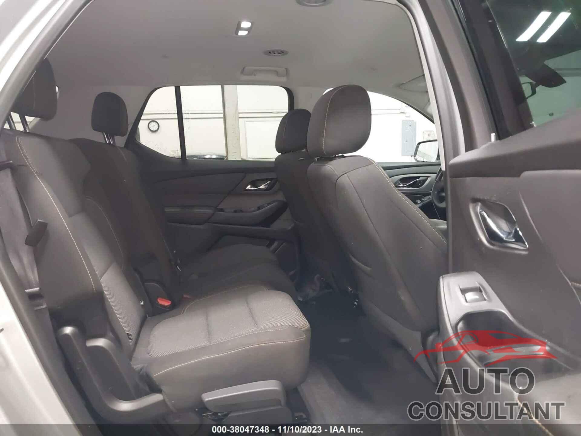 CHEVROLET TRAVERSE 2019 - 1GNEVFKW0KJ181438