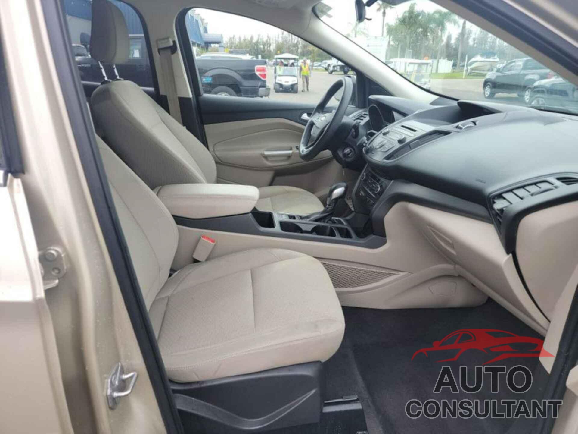 FORD ESCAPE 2018 - 1FMCU9GD6JUA44122